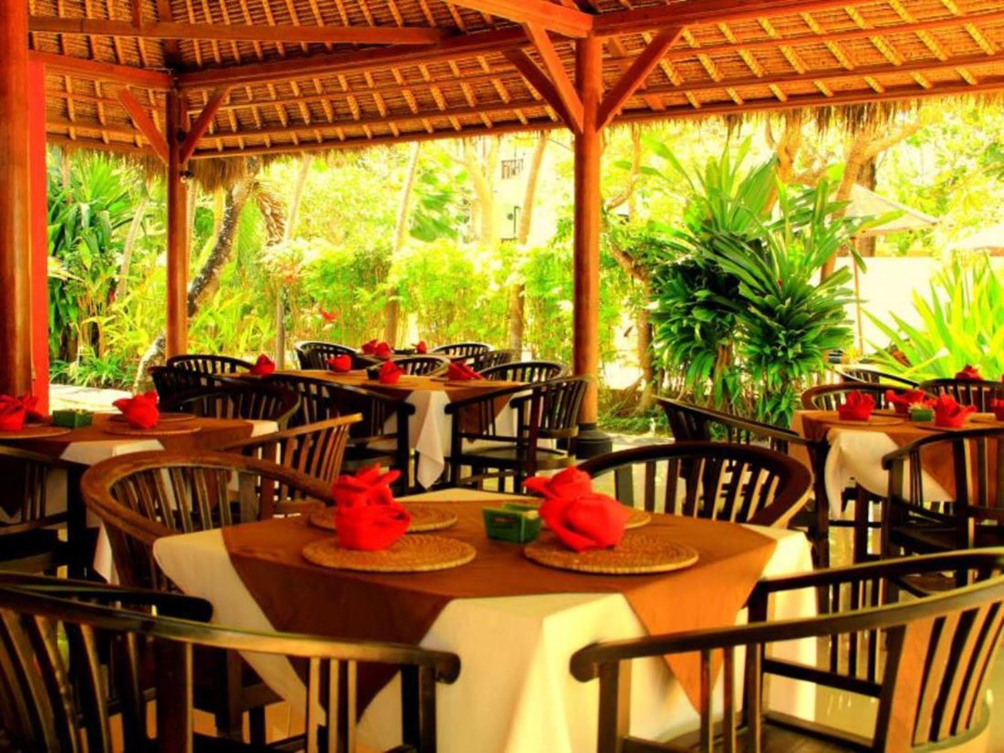 The Benoa Front & Hotel 3*