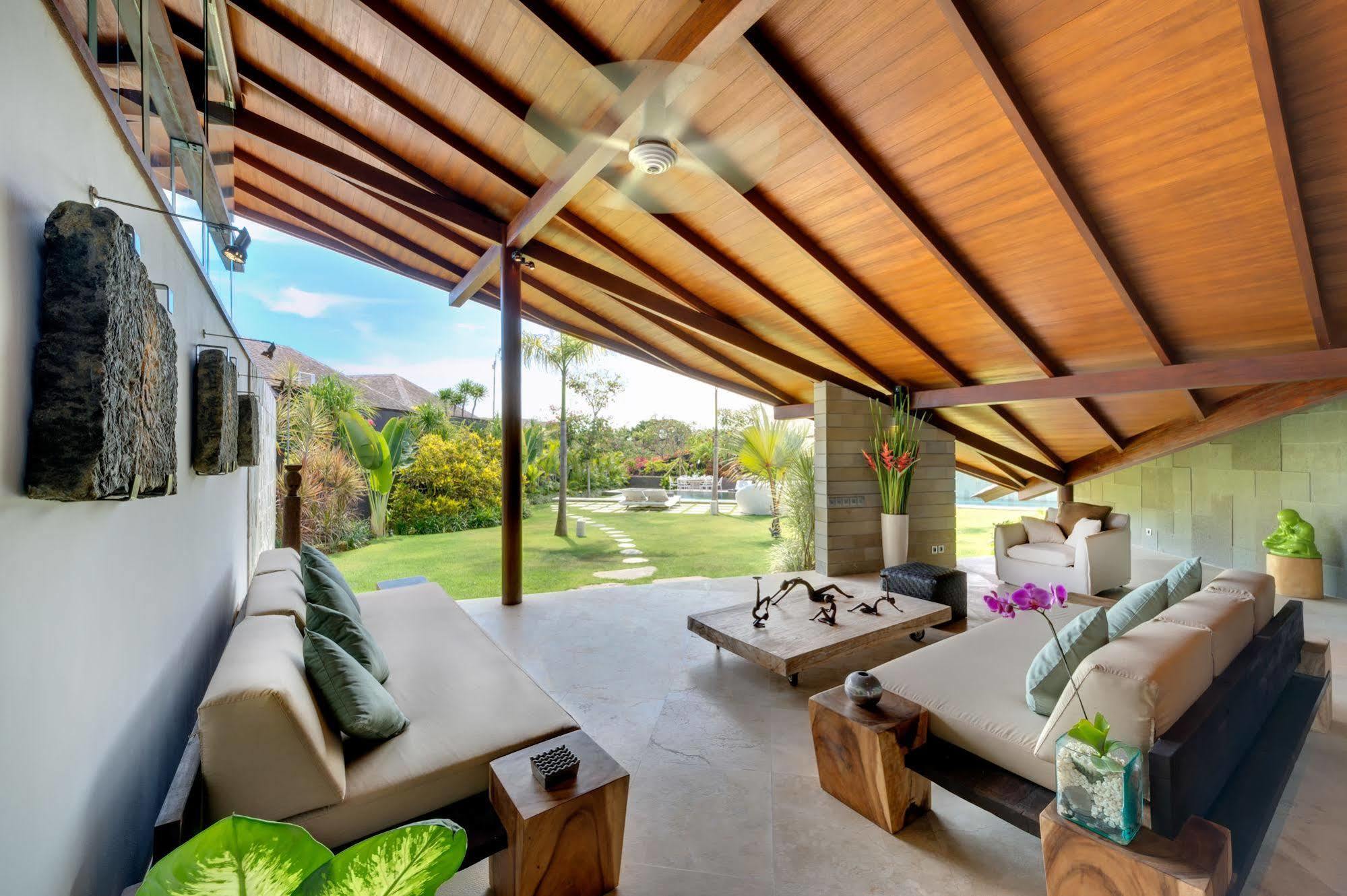 Villa The Layar - Designer And Spa, Chse Certified Seminyak (Bali)