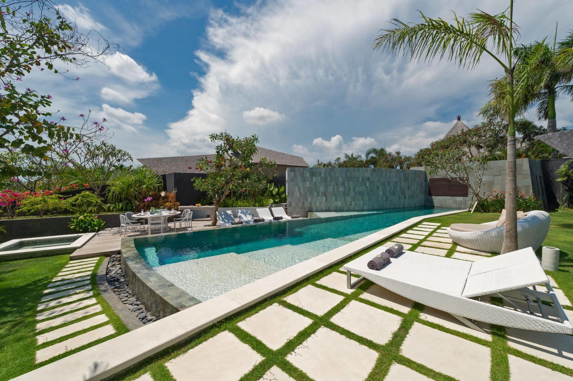 The Layar - Designer And Spa, Chse Certified Villa