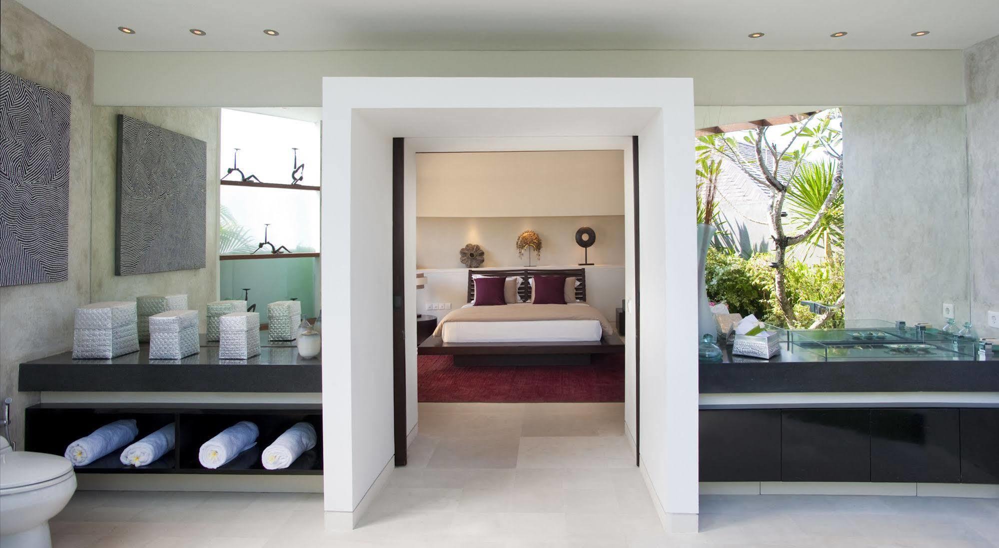 Villa The Layar - Designer And Spa, Chse Certified Seminyak (Bali)