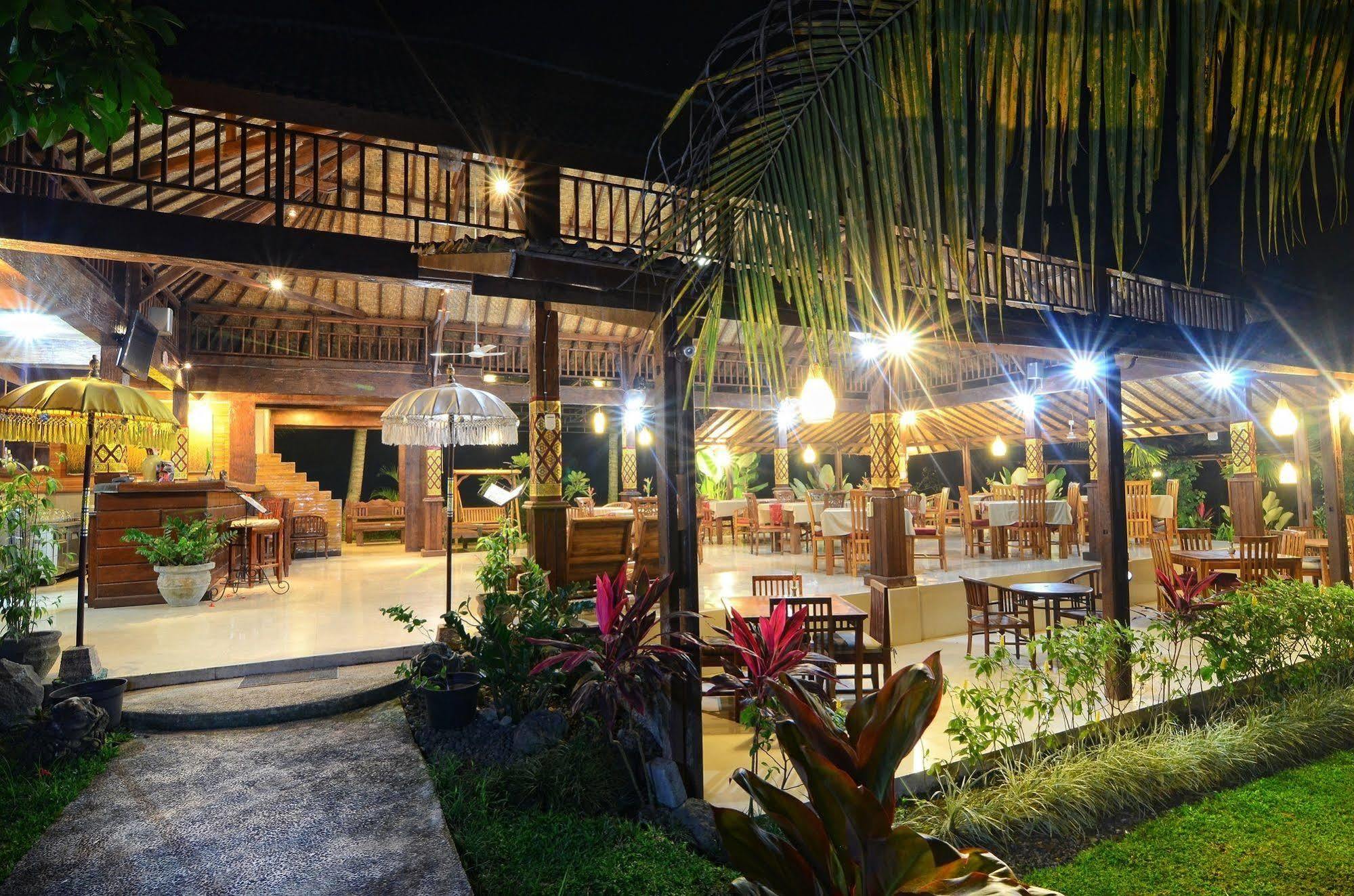 Bhanuswari & Hotel Ubud (Bali)