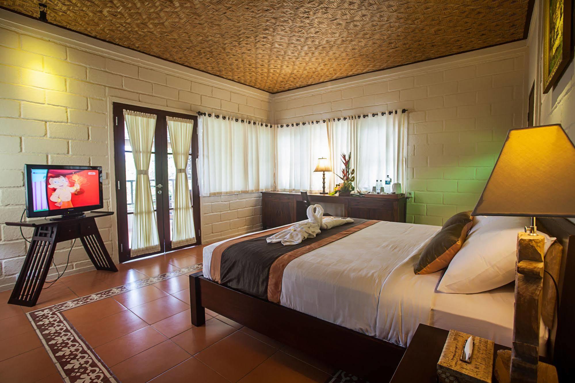 Munari Resort