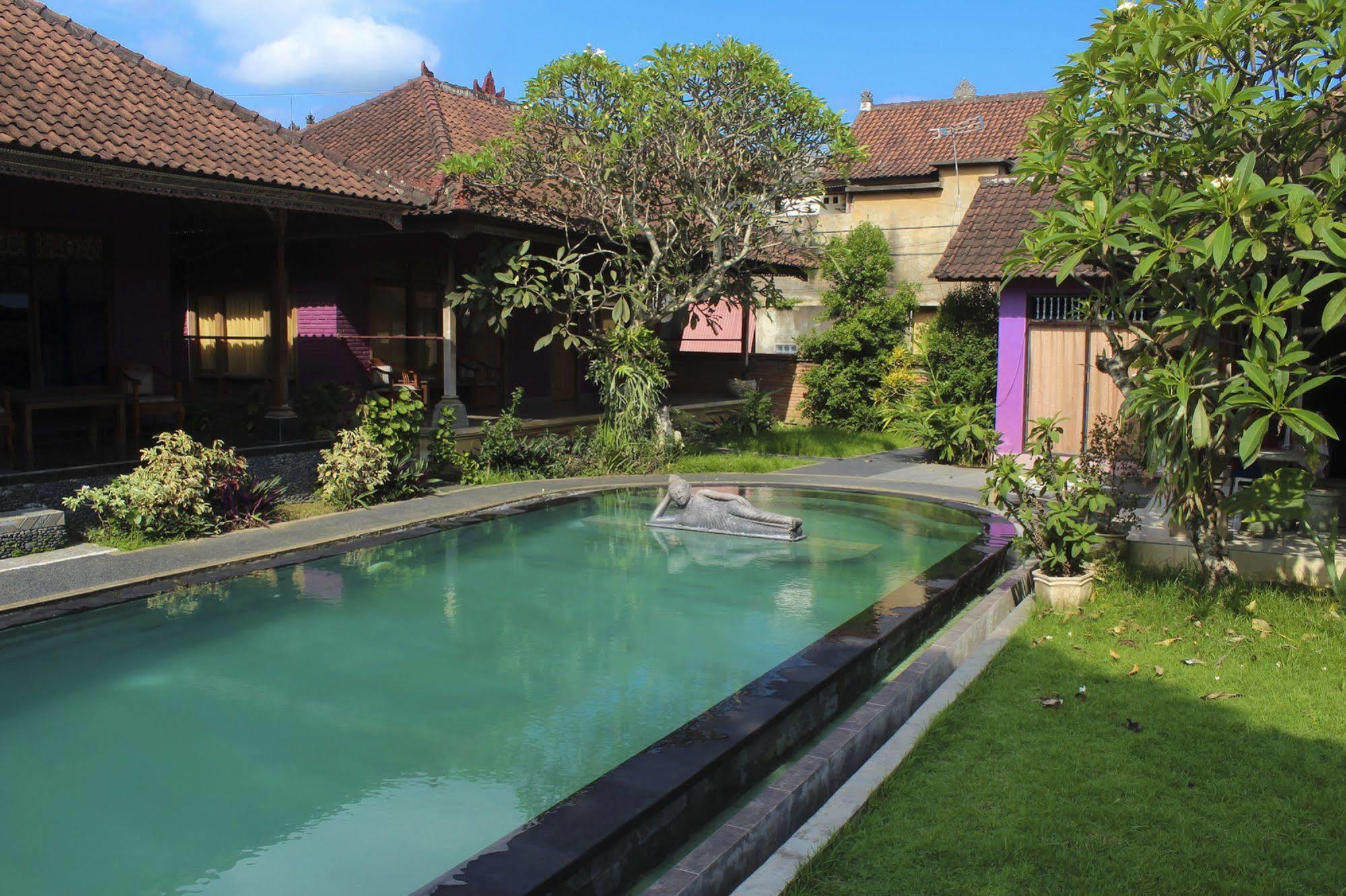 Rona Guest house 2*