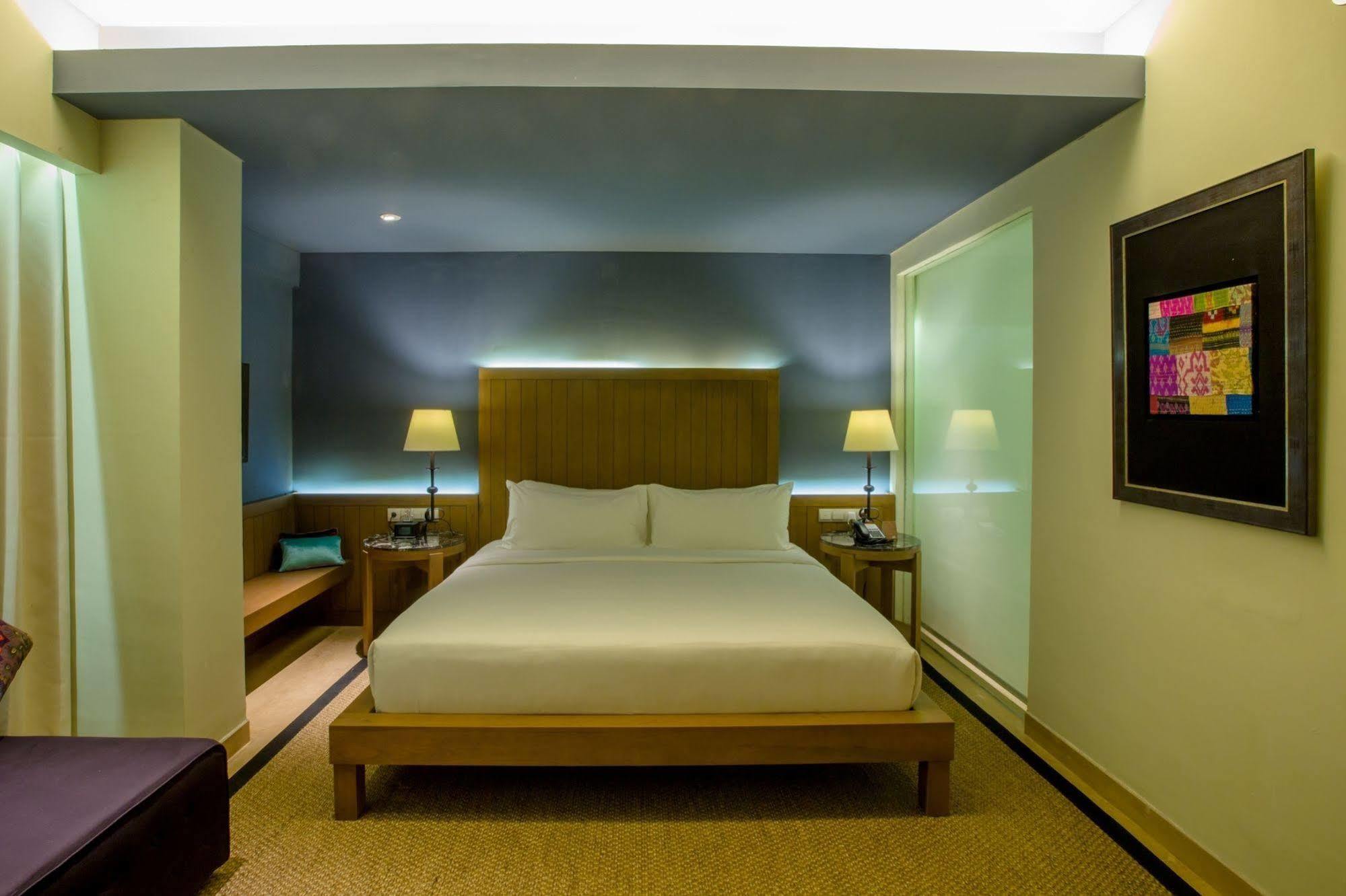 Hotel Bali Paragon 4*