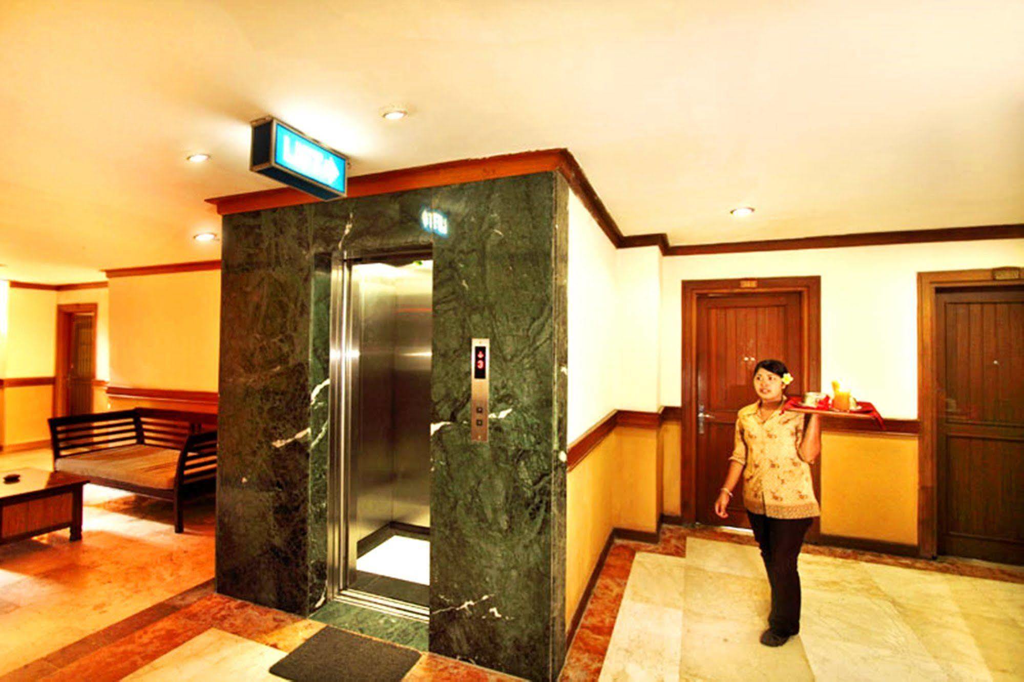 Nirmala Hotel 3*