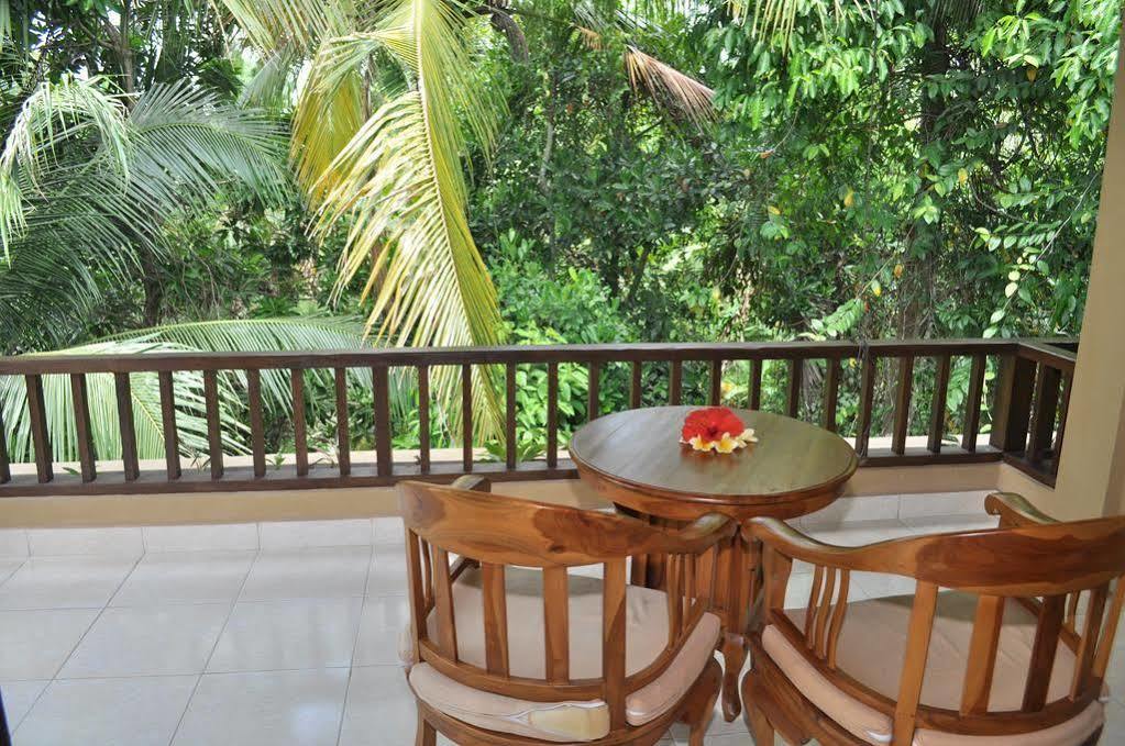 Jati 3 And Guest house
