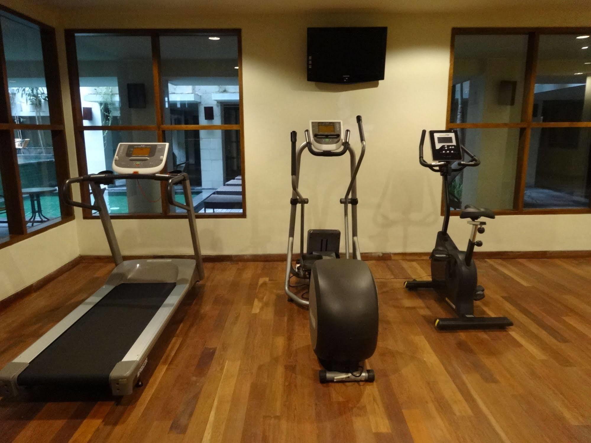 Village Hotel 4*