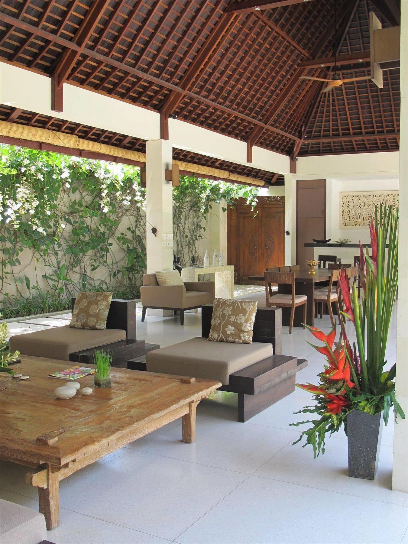 Villa Nyaman