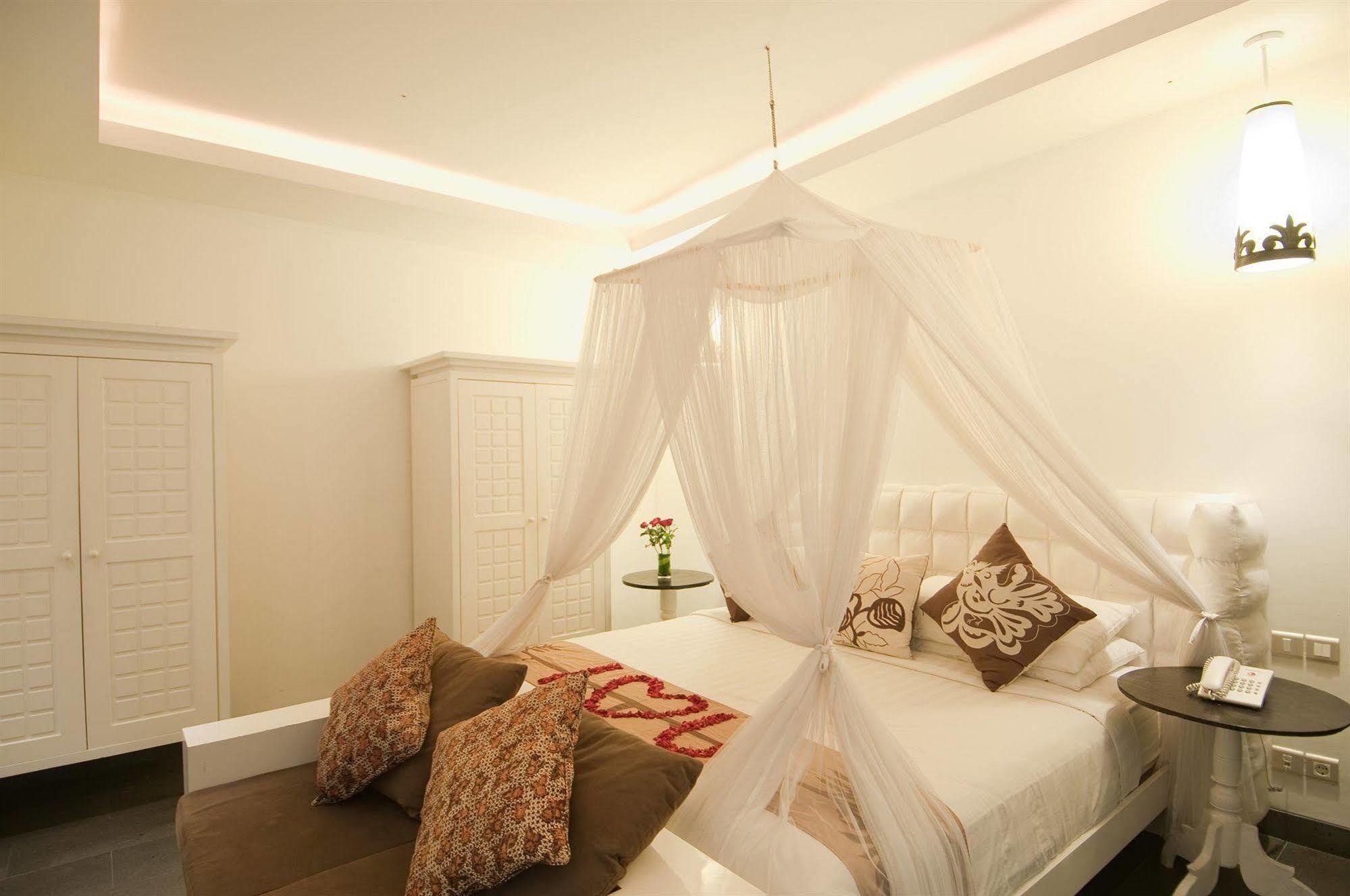 Nunia Boutique Villa