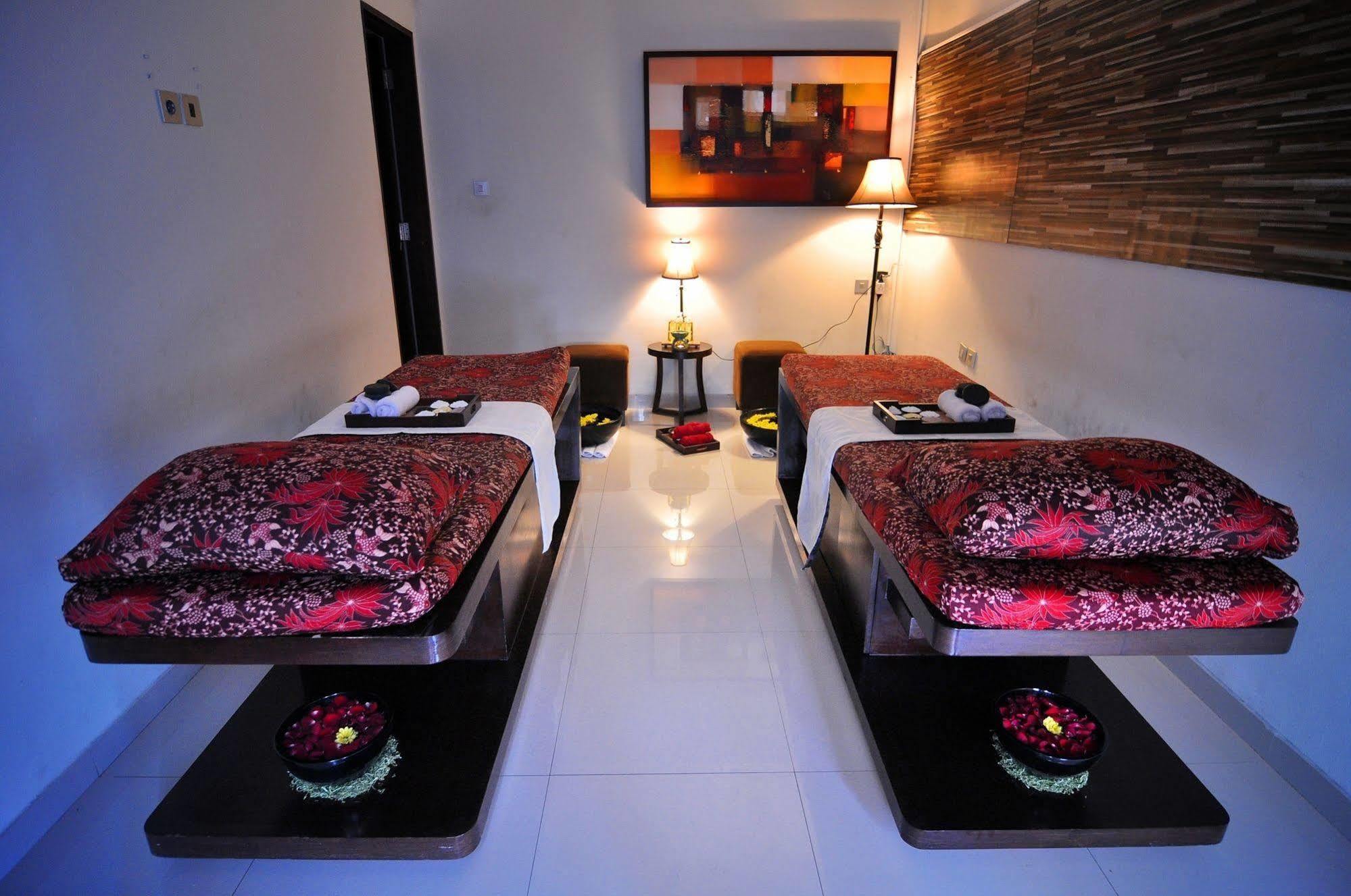 Uppala * Seminyak (Bali)