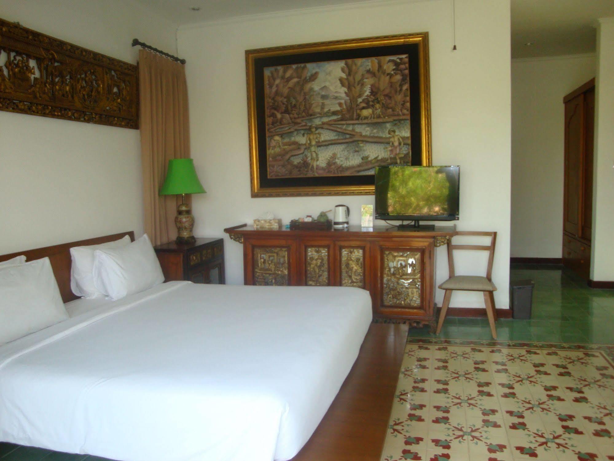 Aqua Octaviana Bali