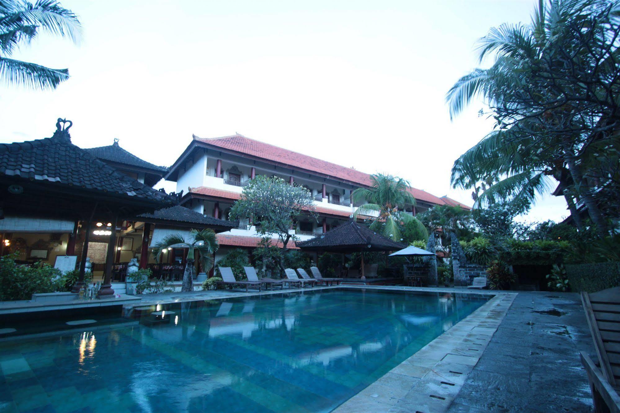Hotel Bakung Sari Kuta (Bali)