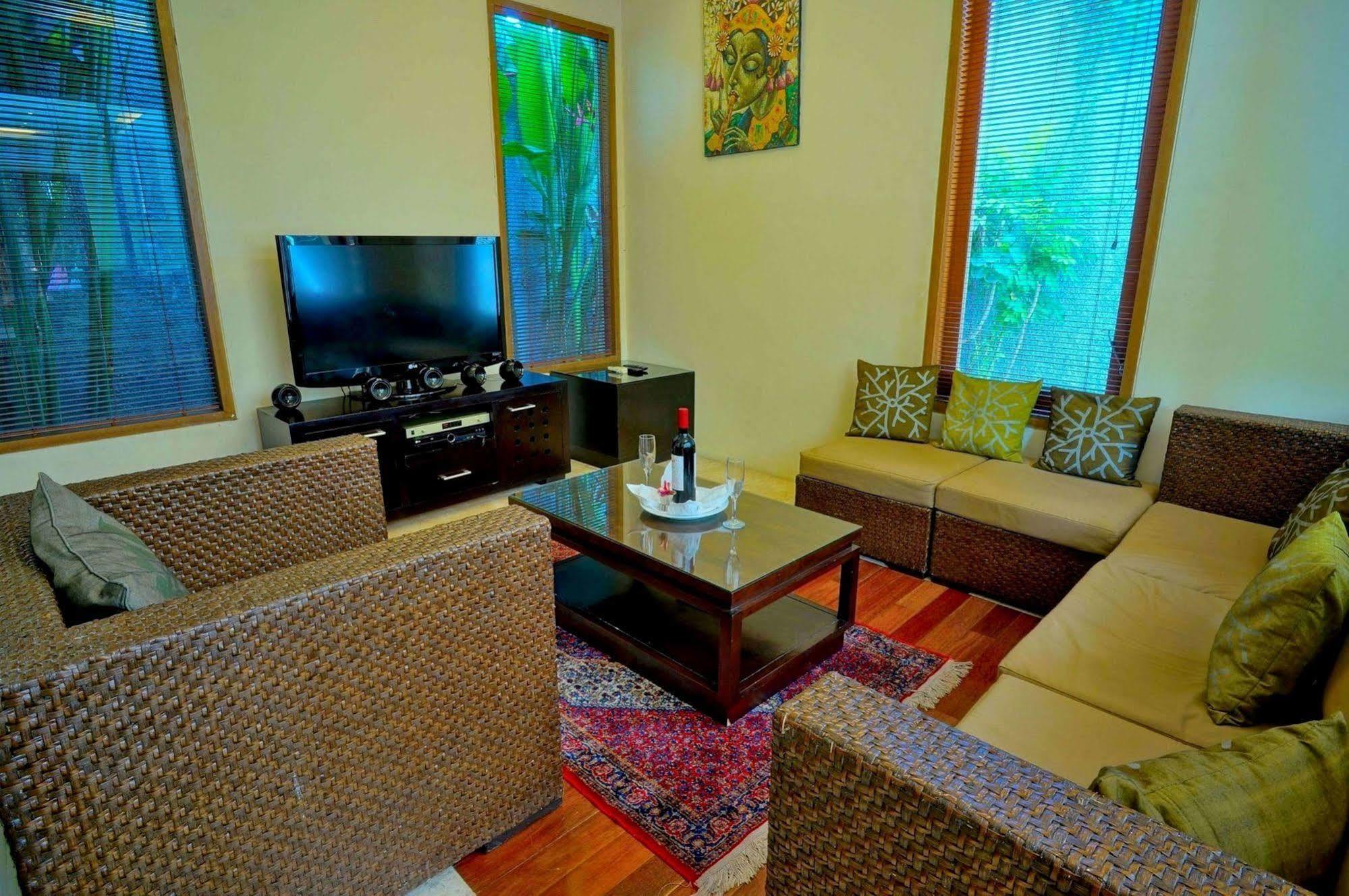 Villa Travis *