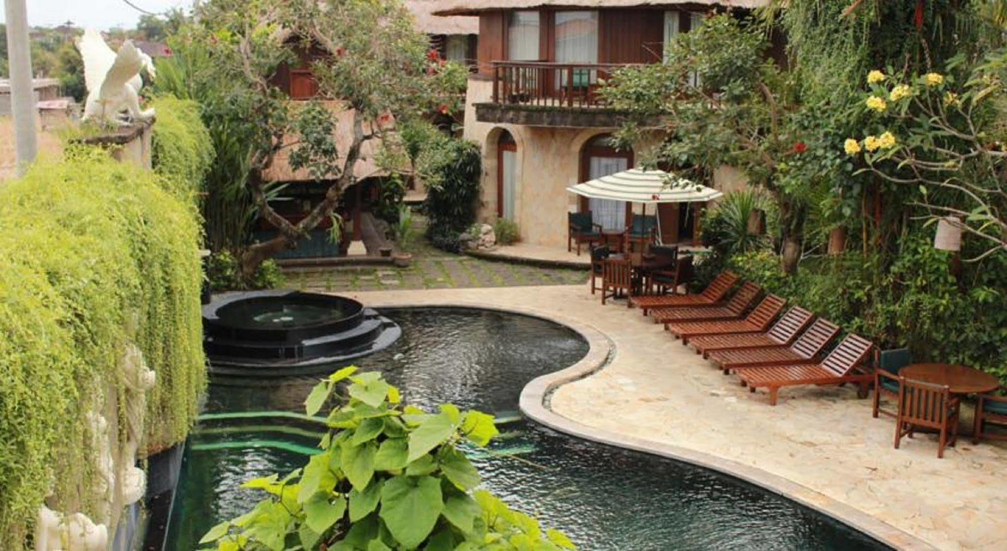 Dewani 4*