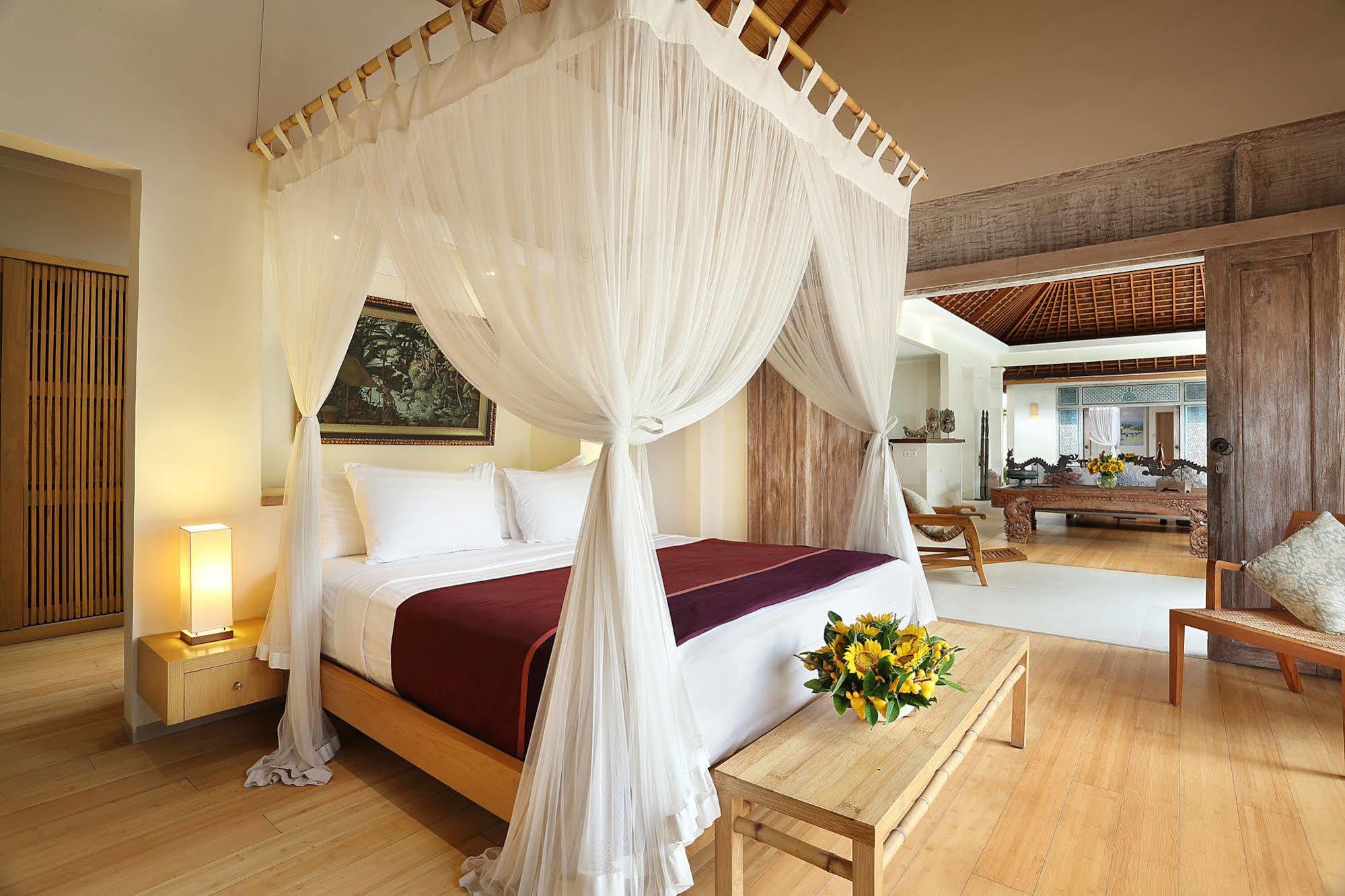 Bali Asri Batubelig Villa