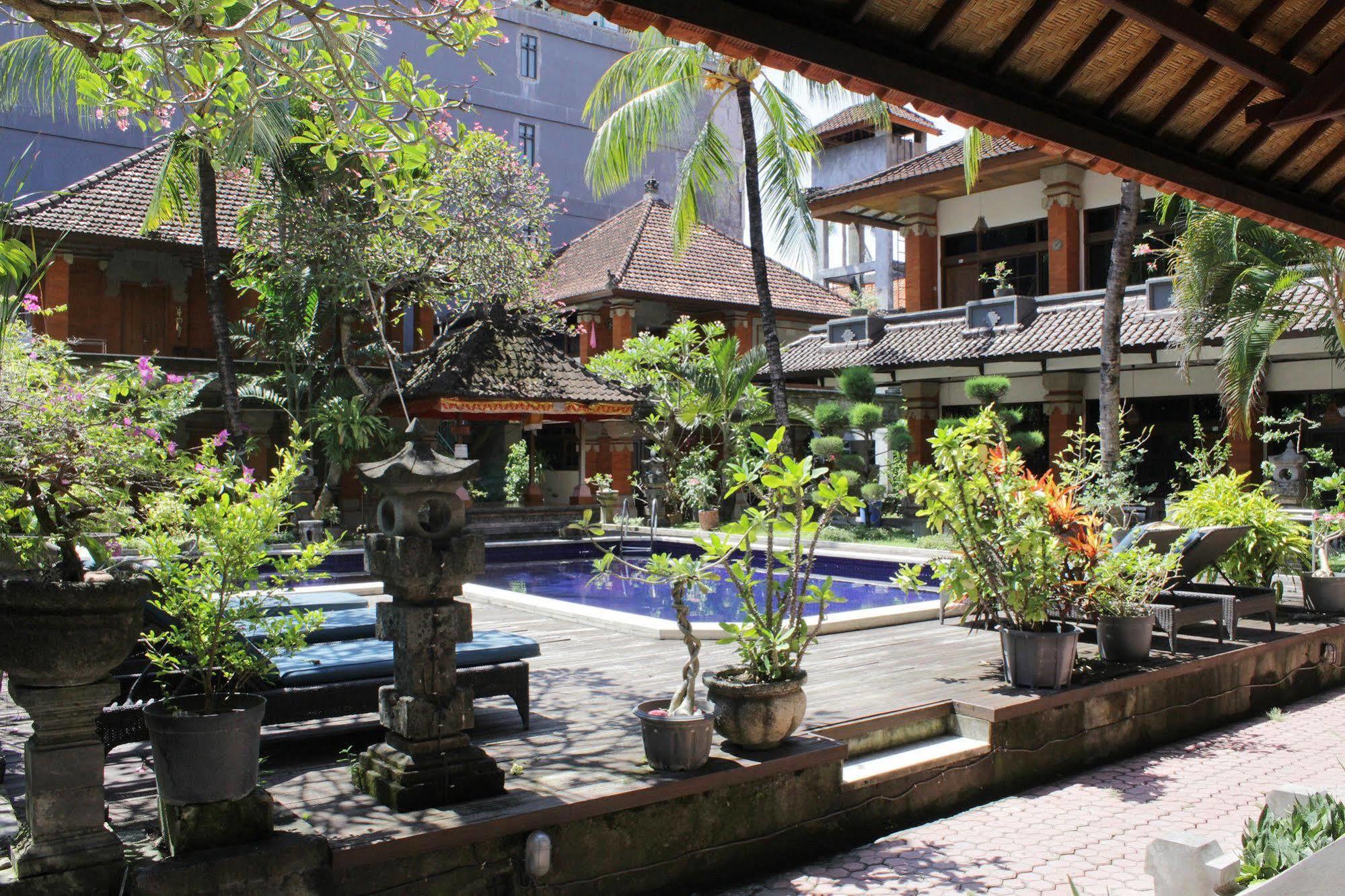 Hotel Puri Tanah Lot Kuta (Bali)