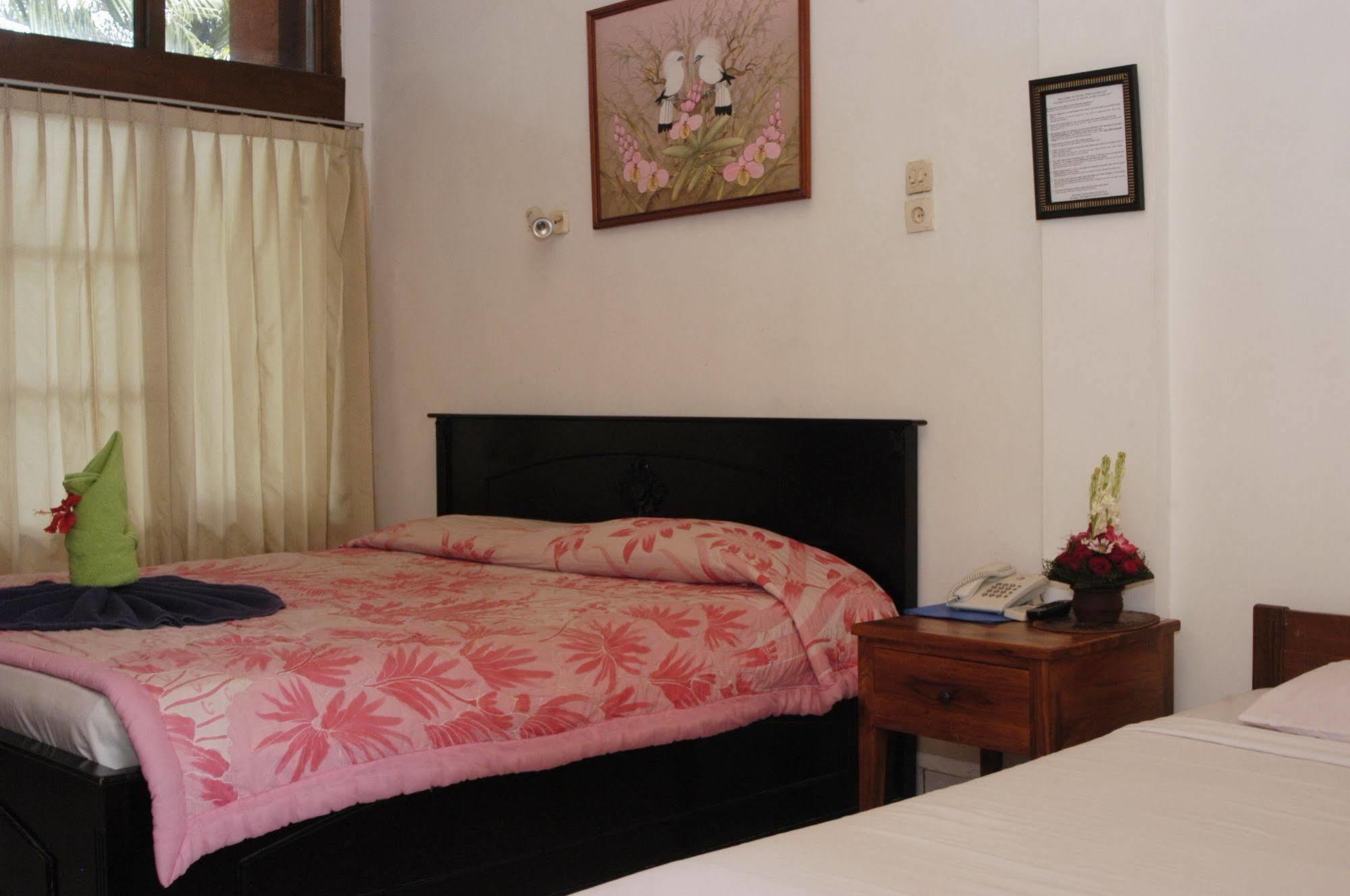 Puri Tanah Lot Hotel 3*