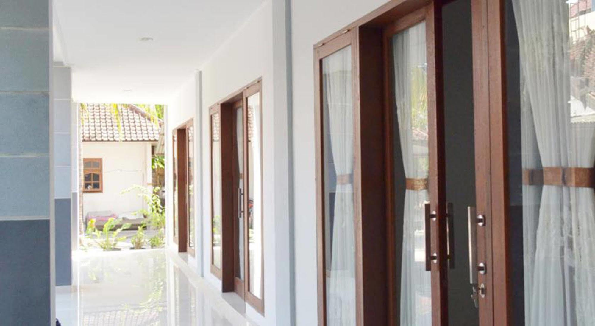 Swandewi Kuta (Bali)