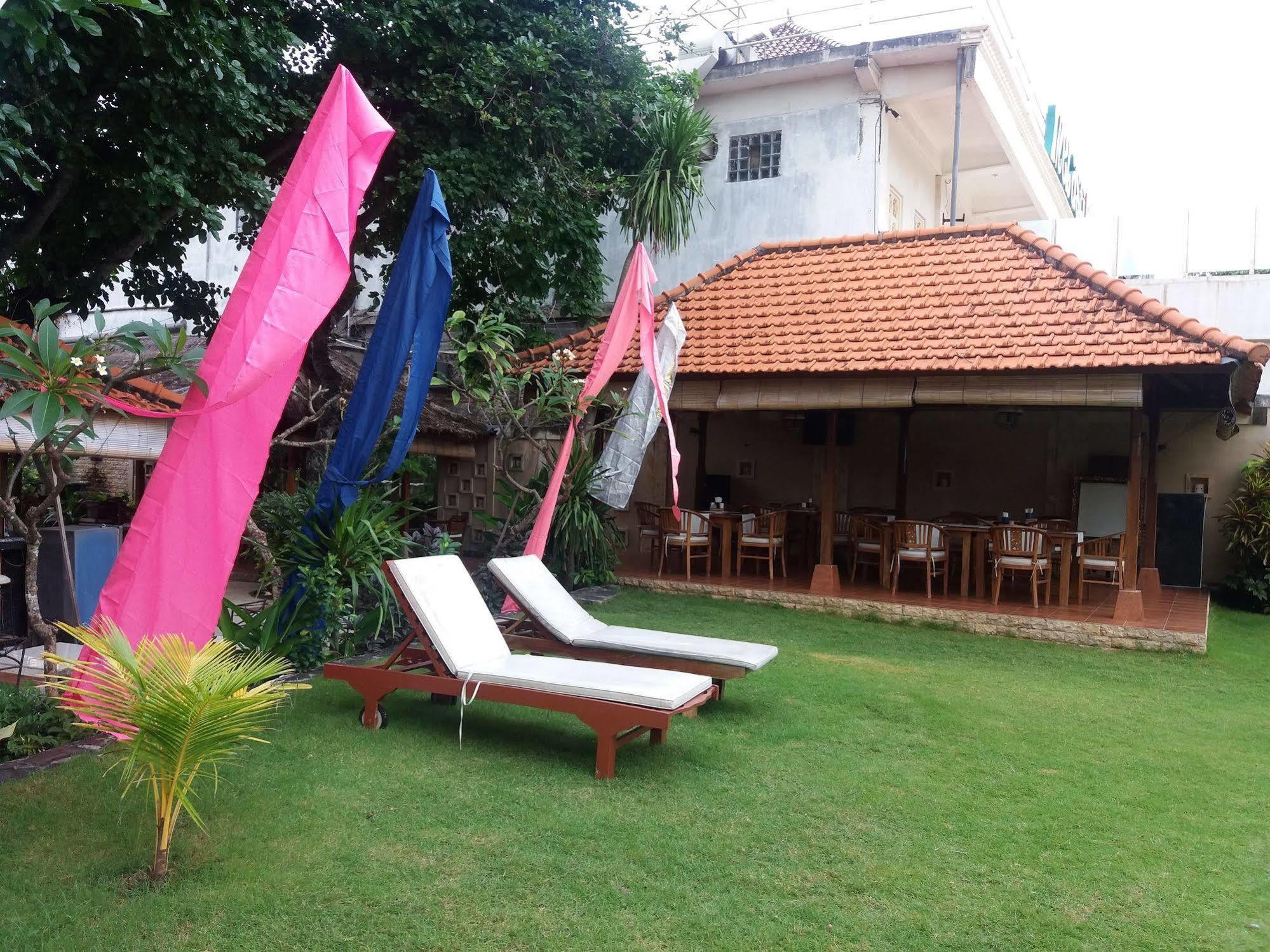 The Sari Hotel 2*