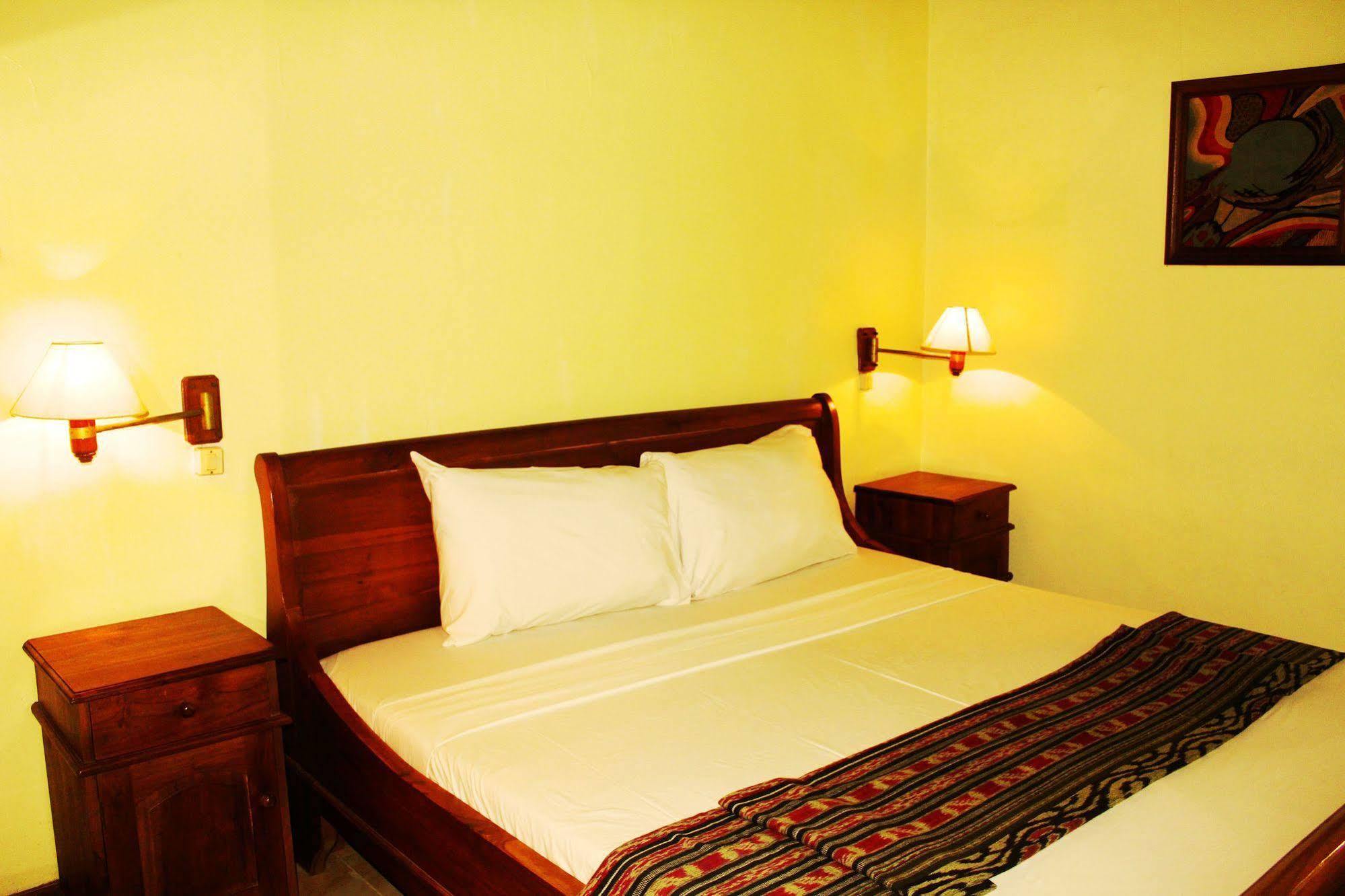 Hotel The Sari 2*