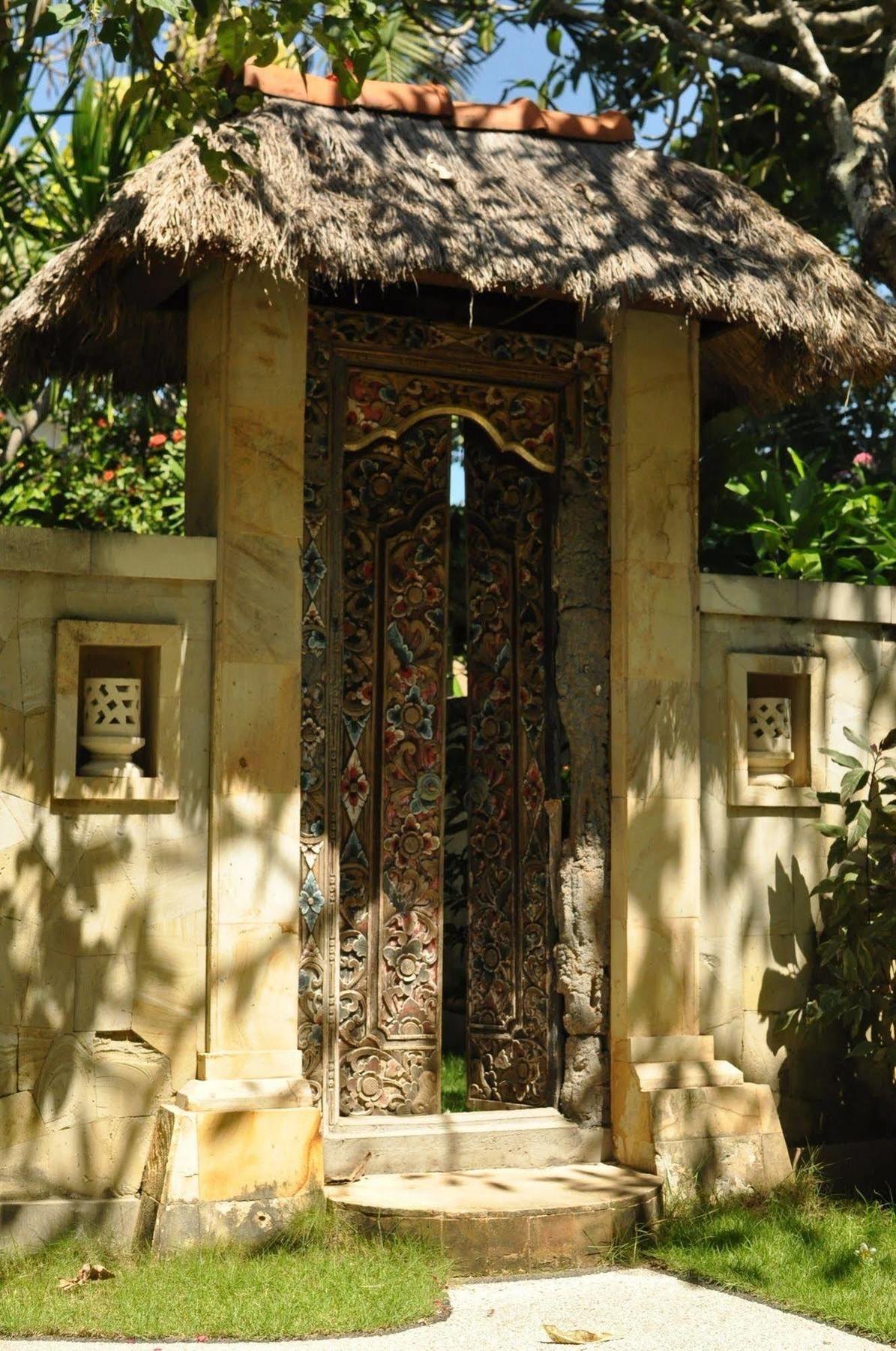 Hotel The Sari Legian (Bali)