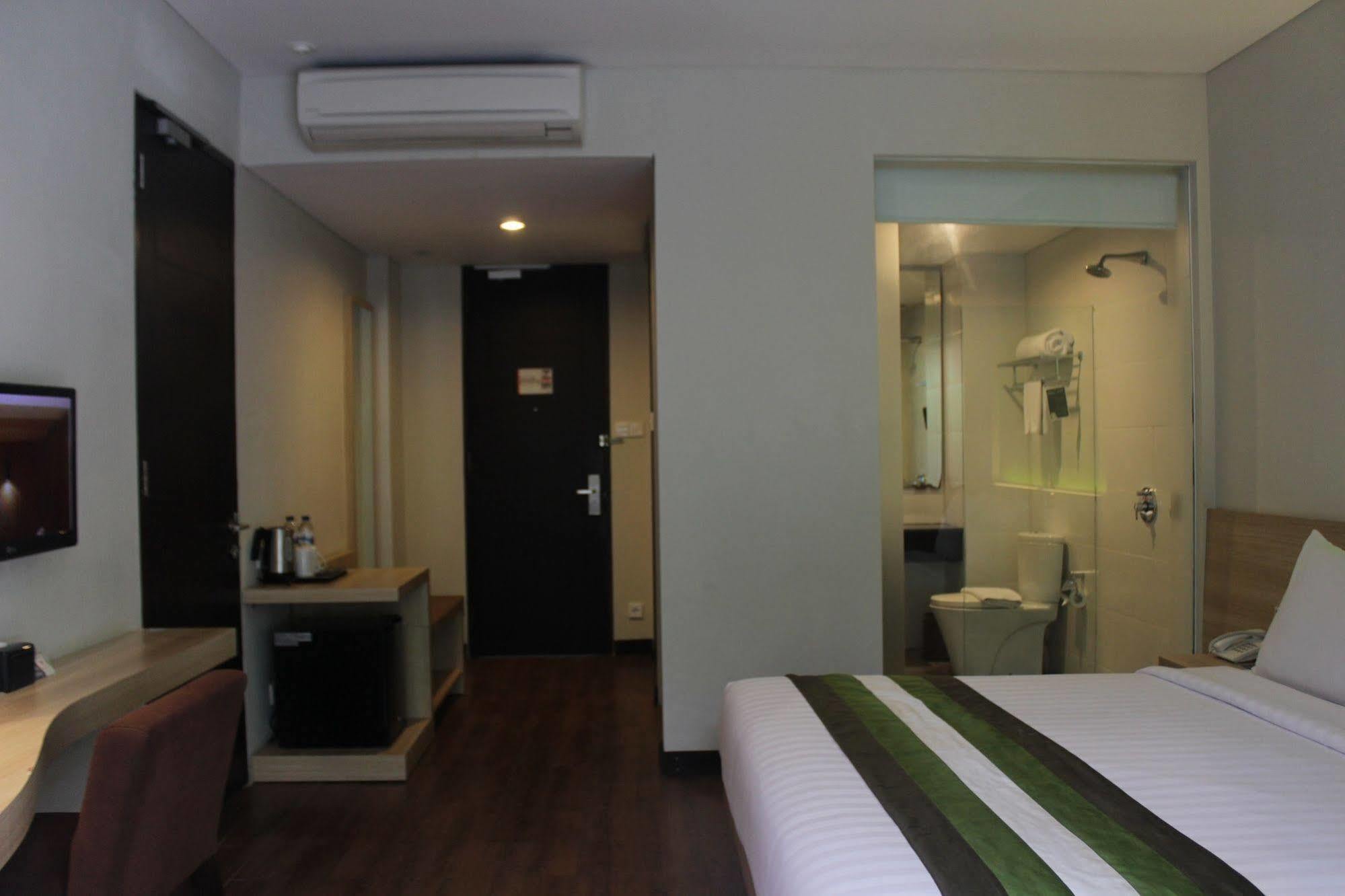 Grand Whiz Nusa Dua Bali 4*