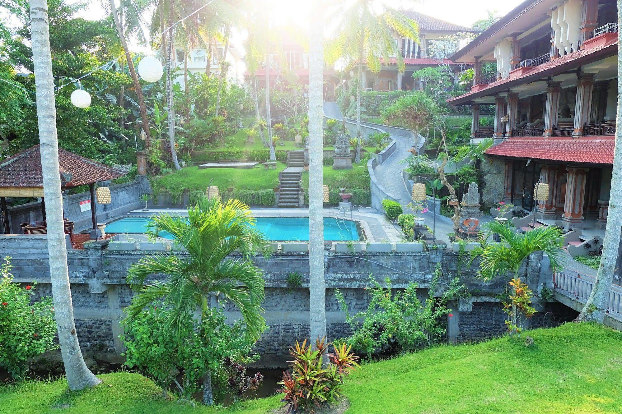 Hotel The Artini Dijiwa 4*