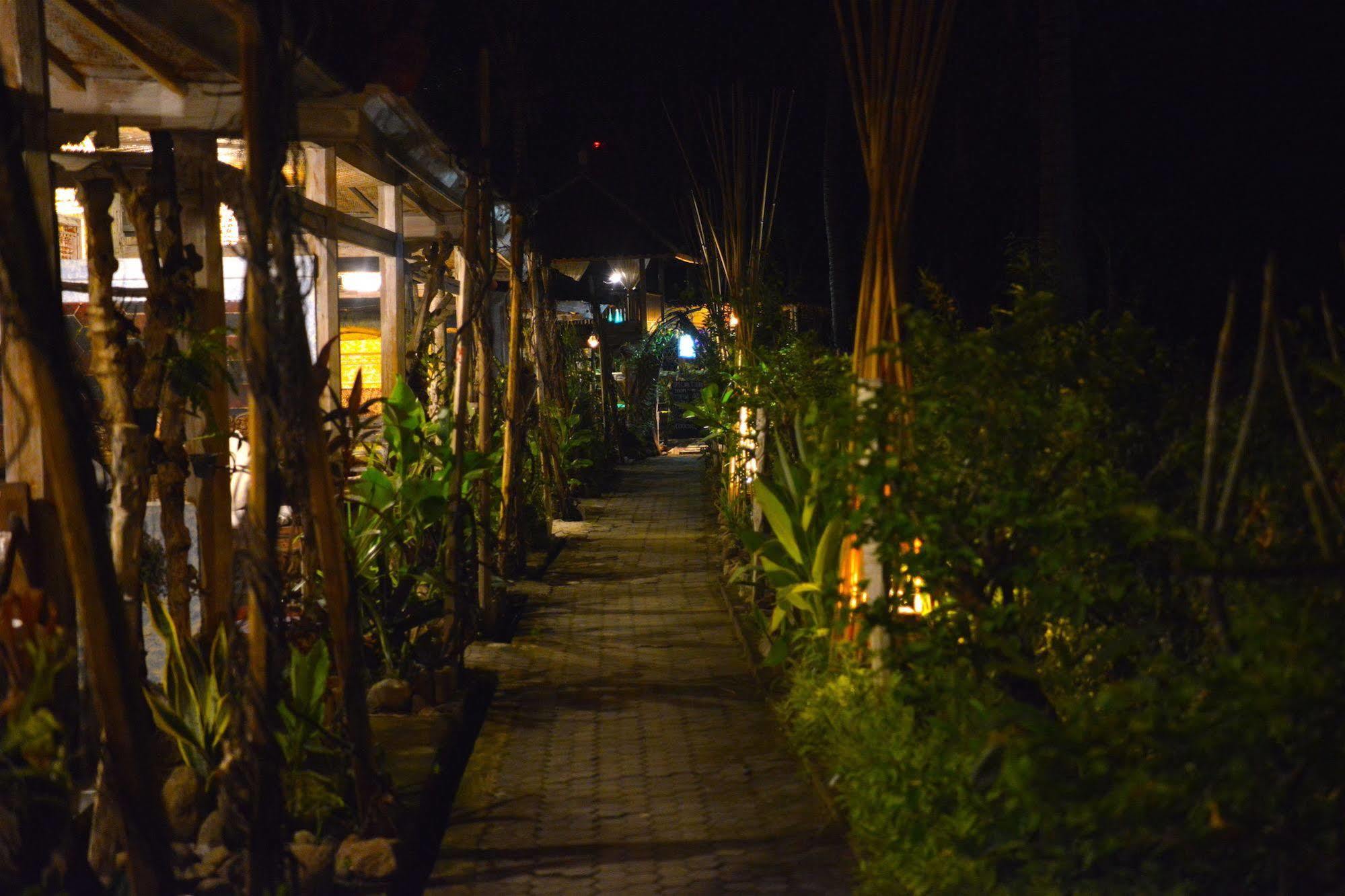 Funky Place Lovina (Bali)