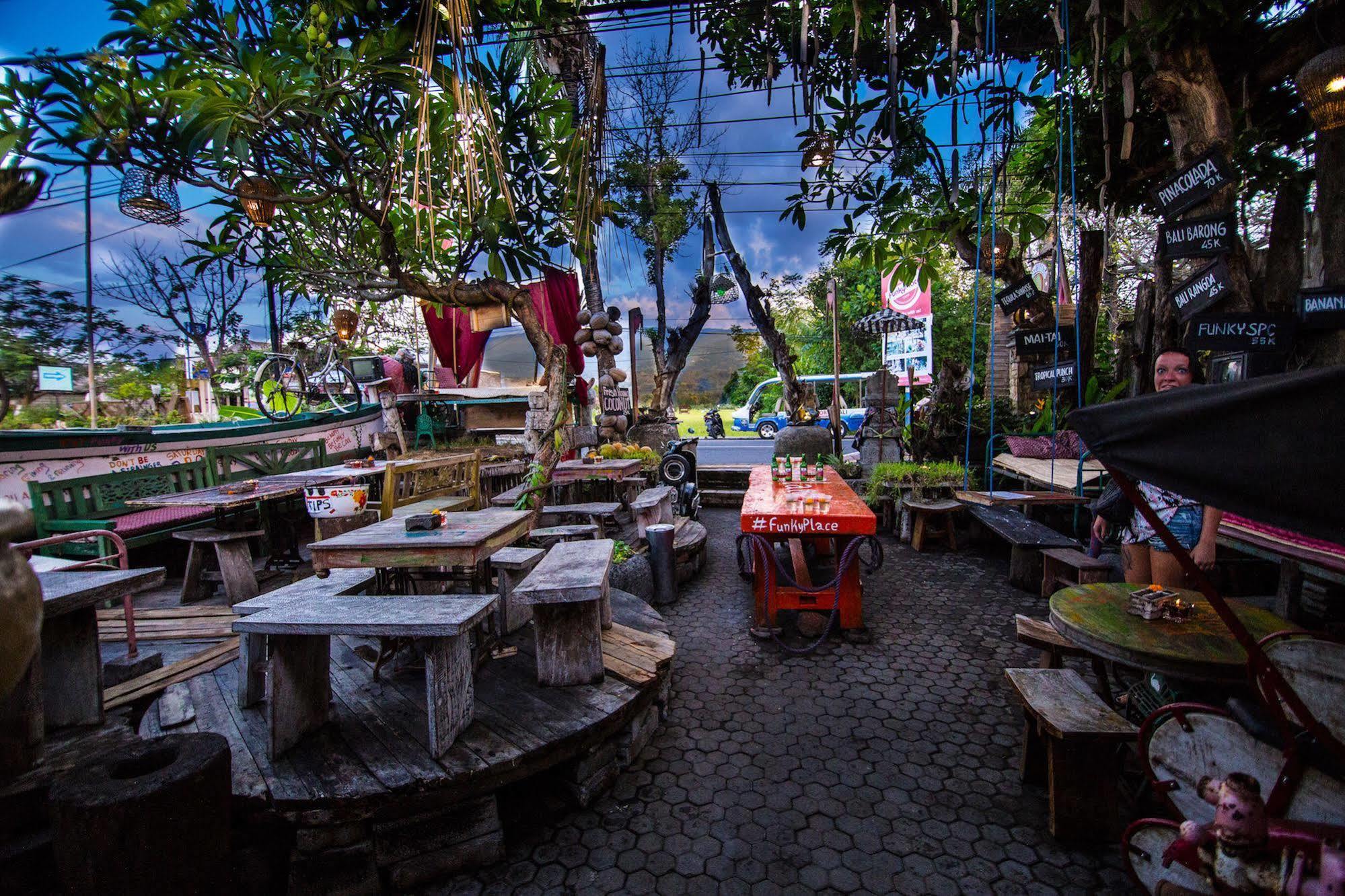 Hostel Funky Place Lovina (Bali)