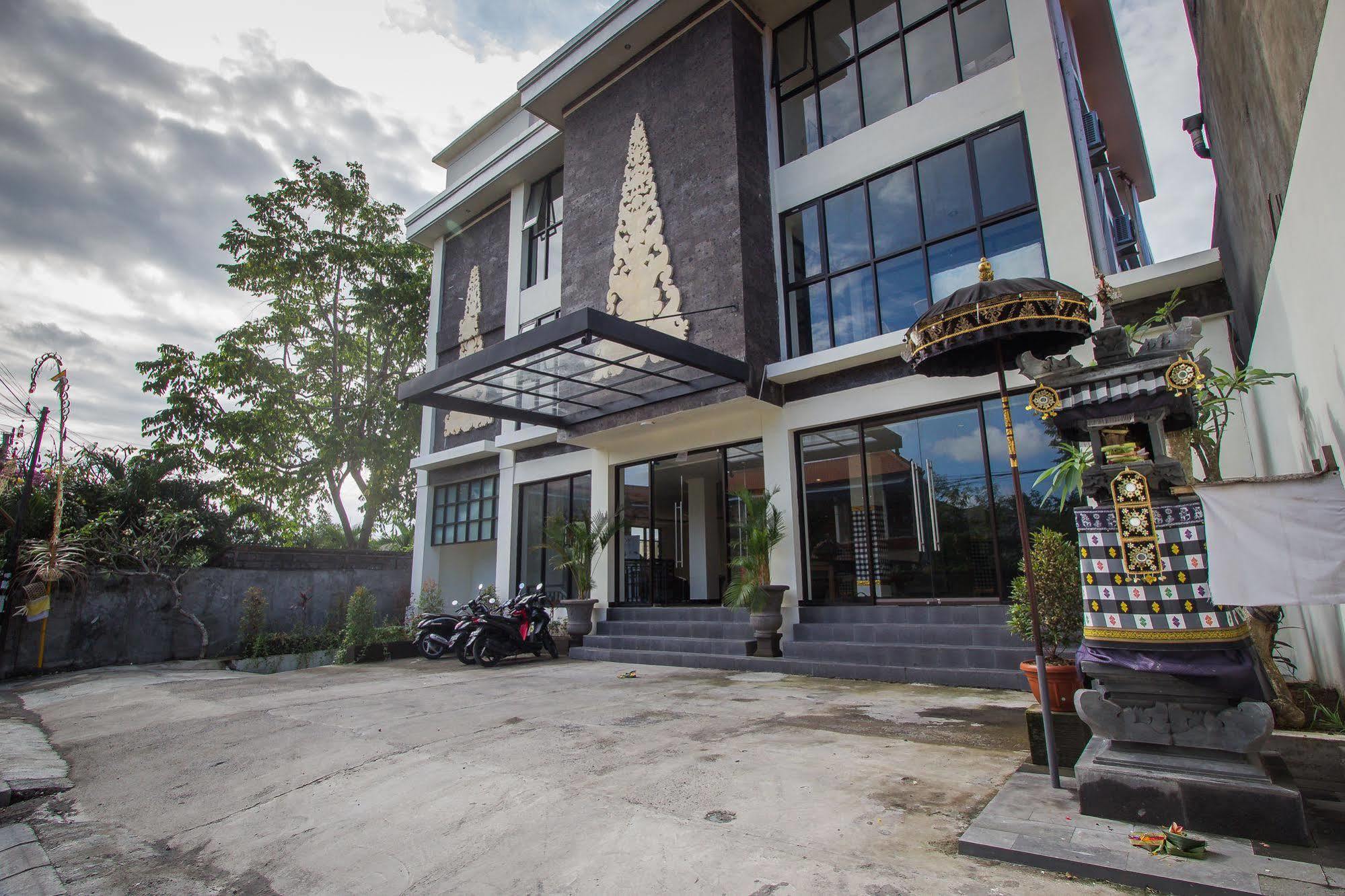 Guest house Ivanka Airport *