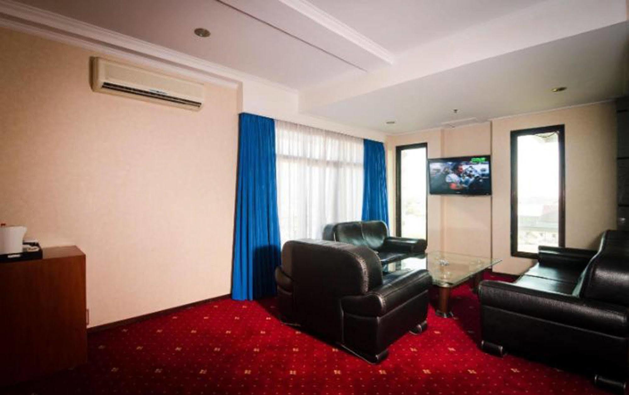Bali Paradise Hotel 3*