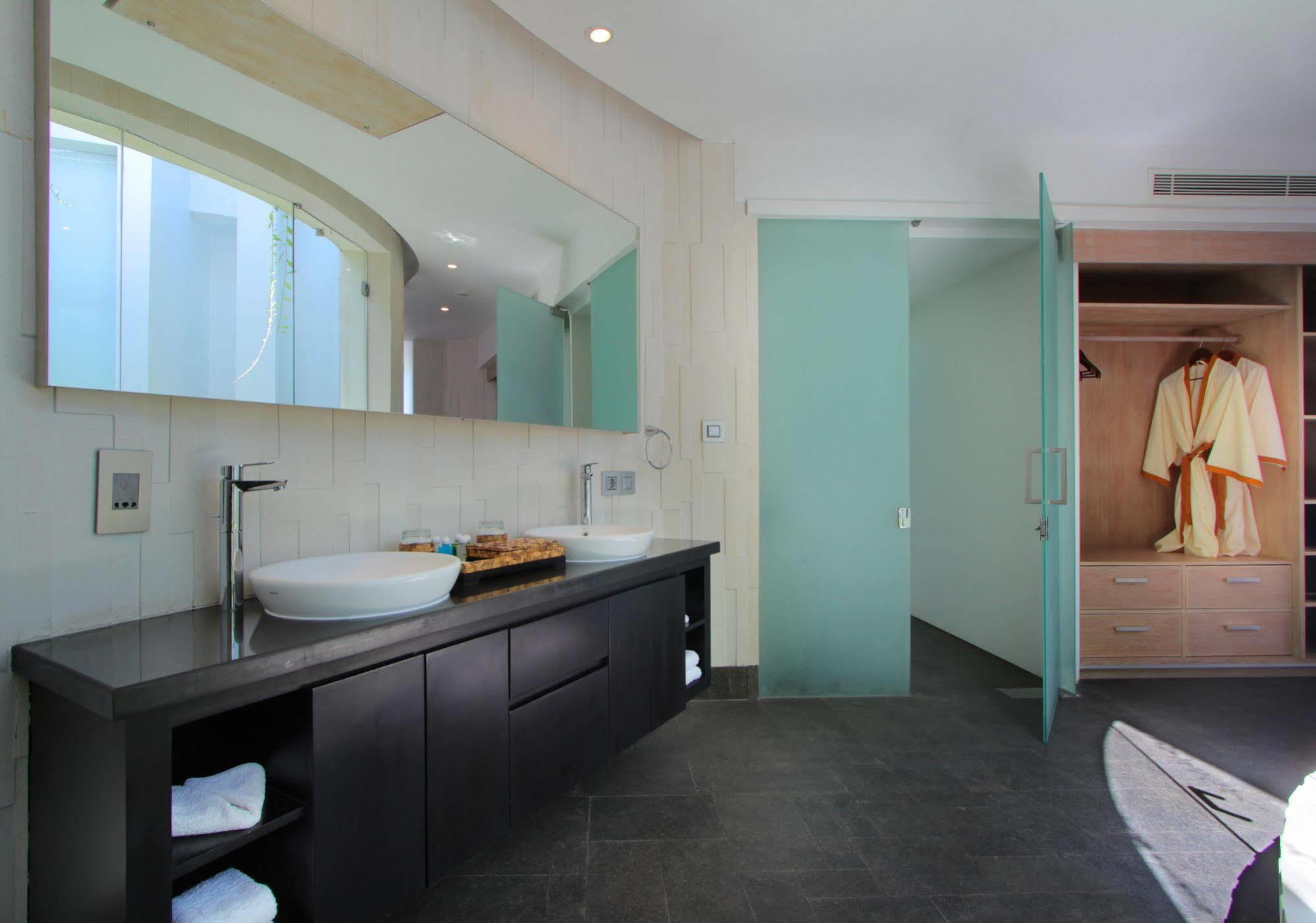 Taman Mesari Luxury Villas-seminyak *