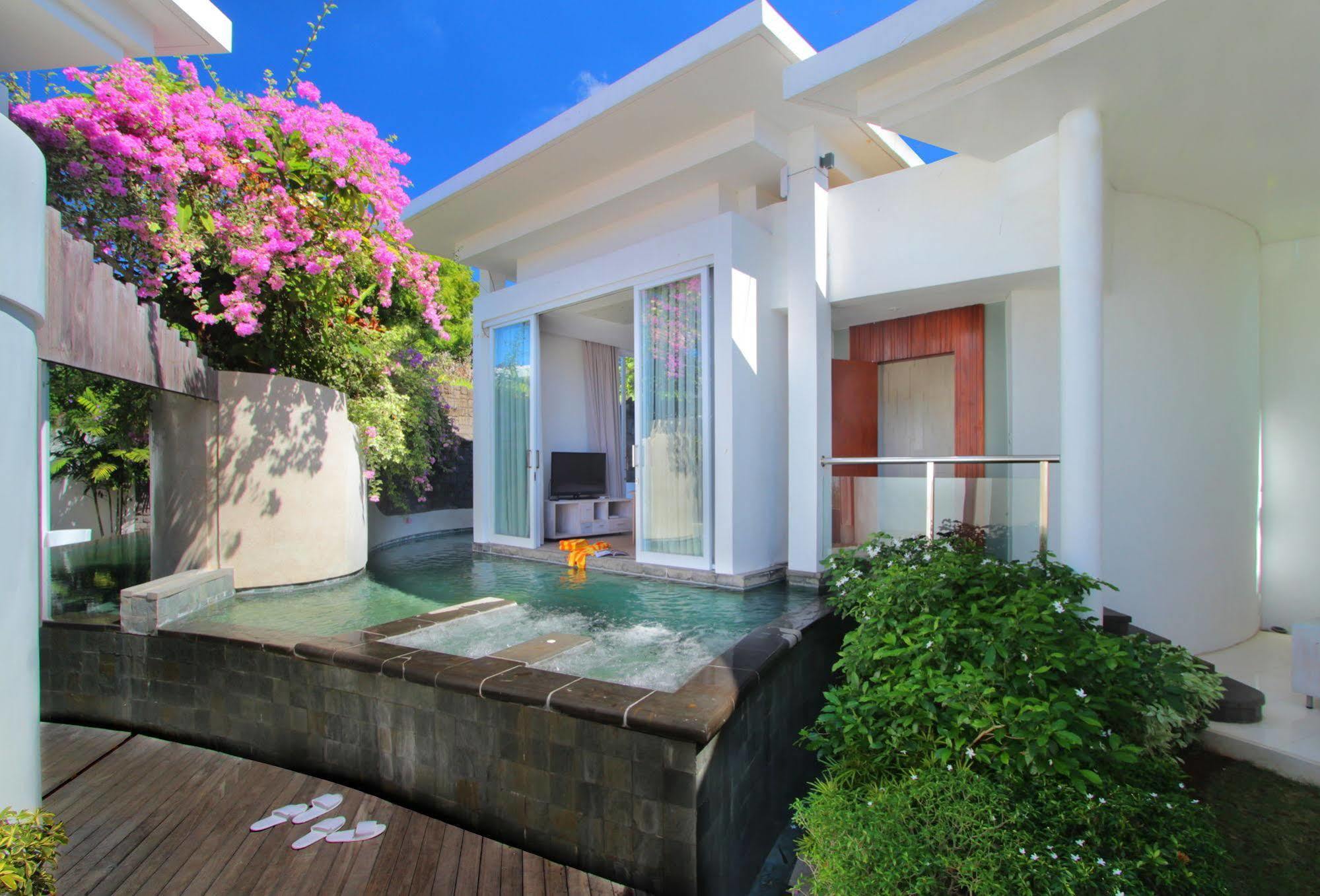 Villa Taman Mesari Luxury Villas-seminyak *