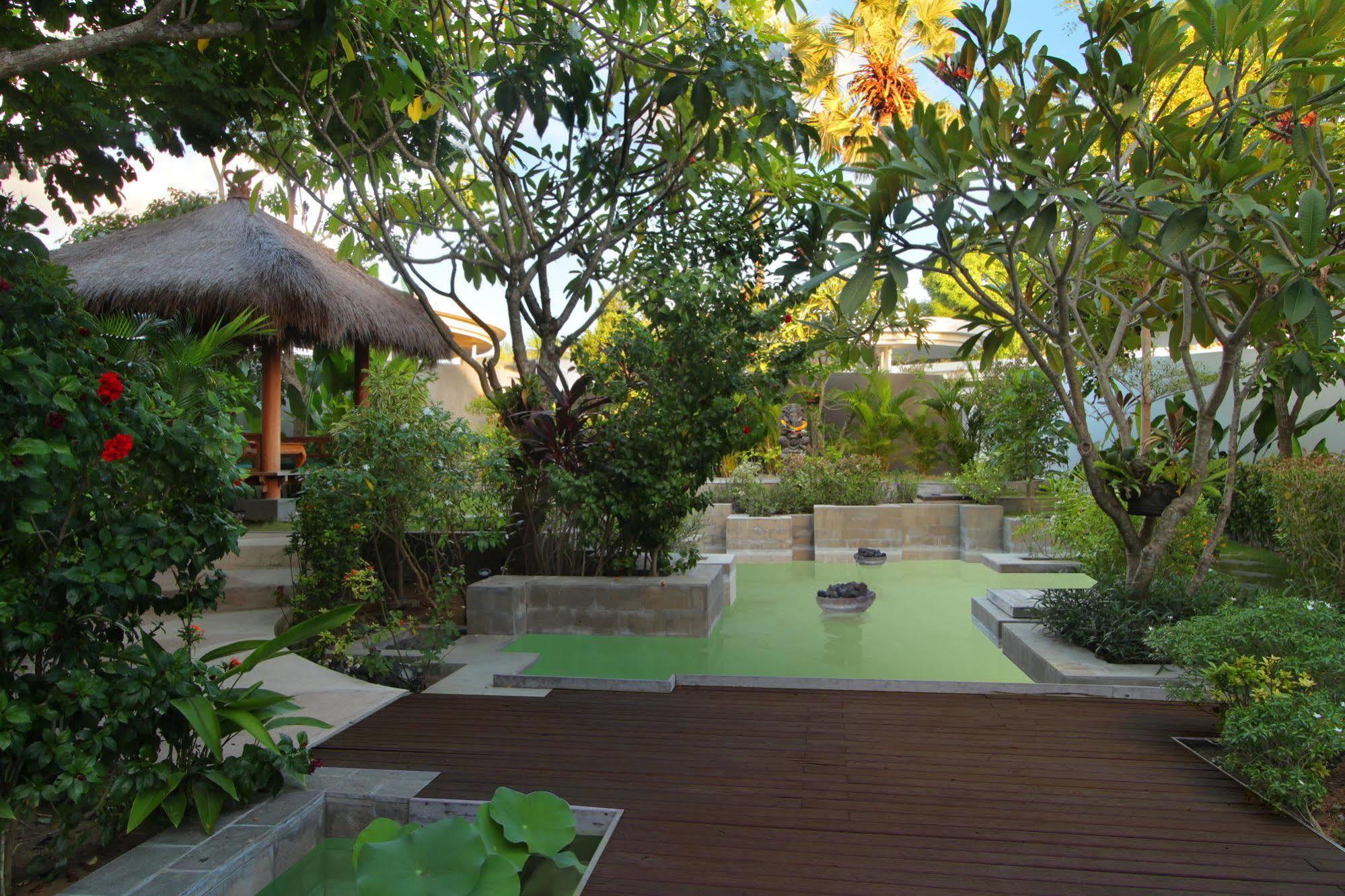 Villa Taman Mesari Luxury Villas-seminyak *