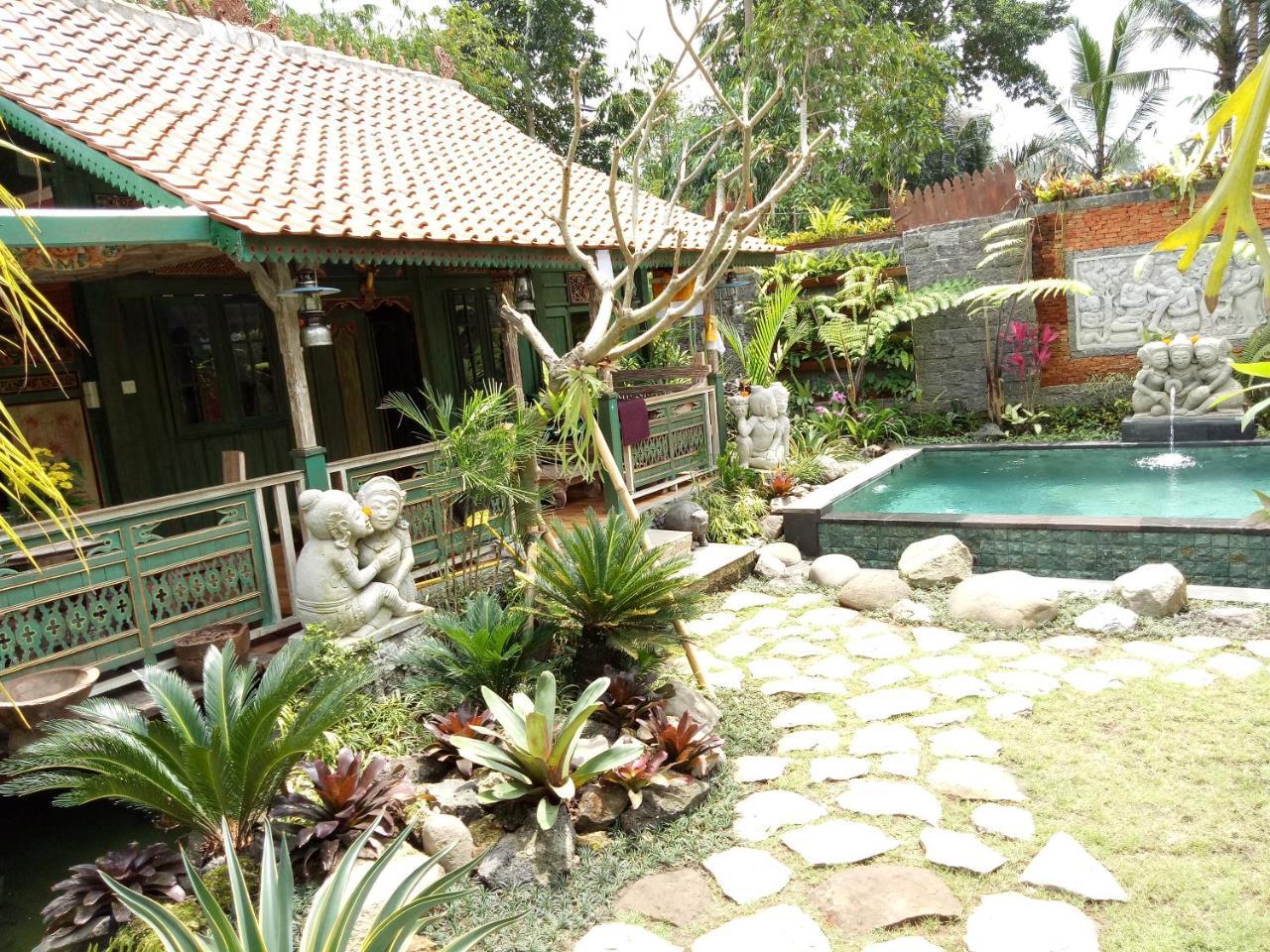 Honeymoon Villa