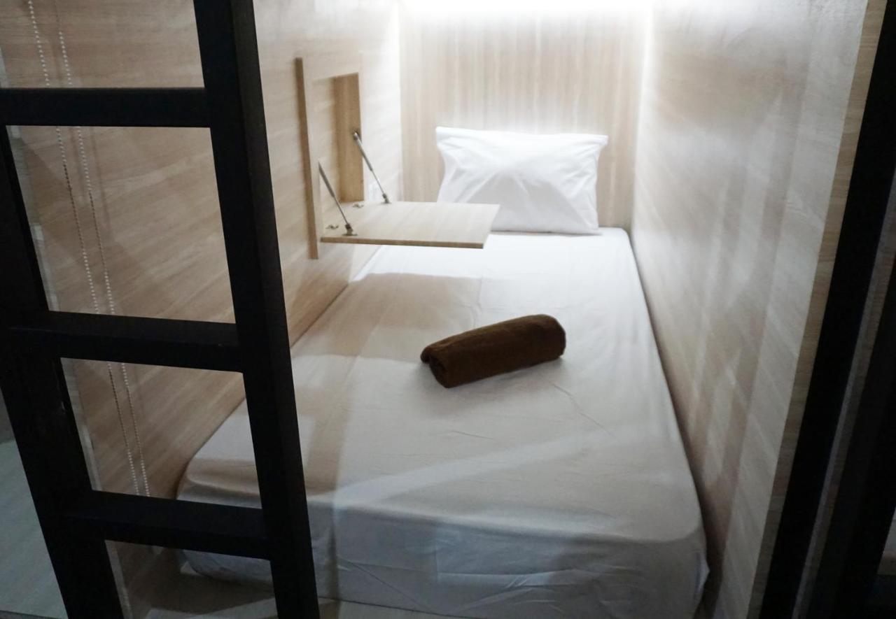 M Box Hostel *