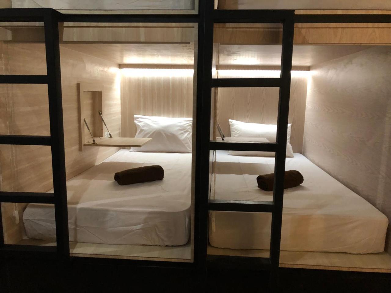 M Box Hostel *