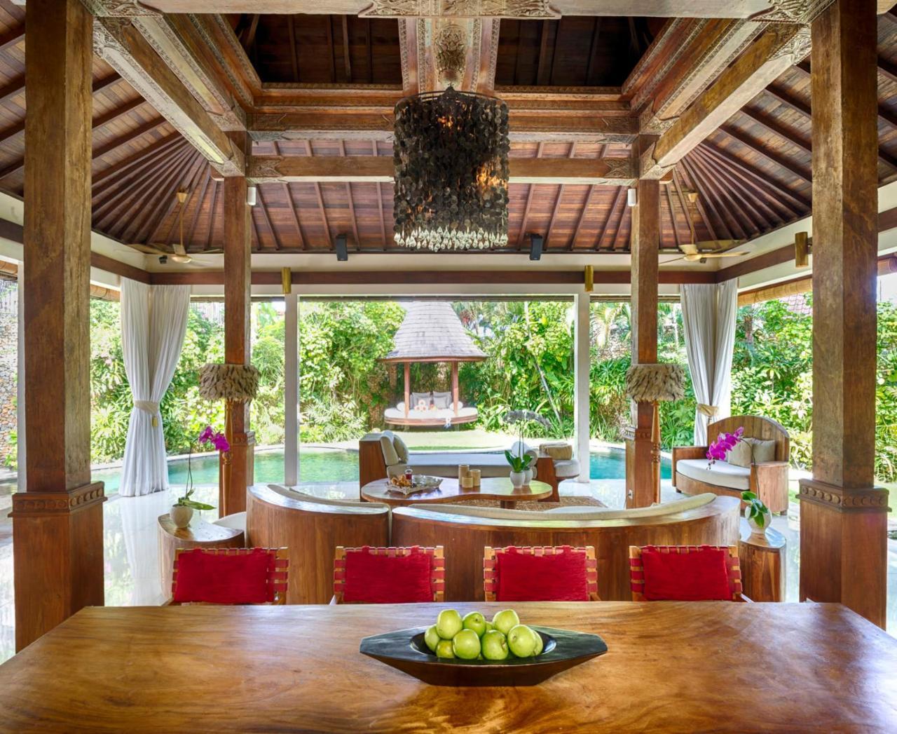 Kubu Villa *