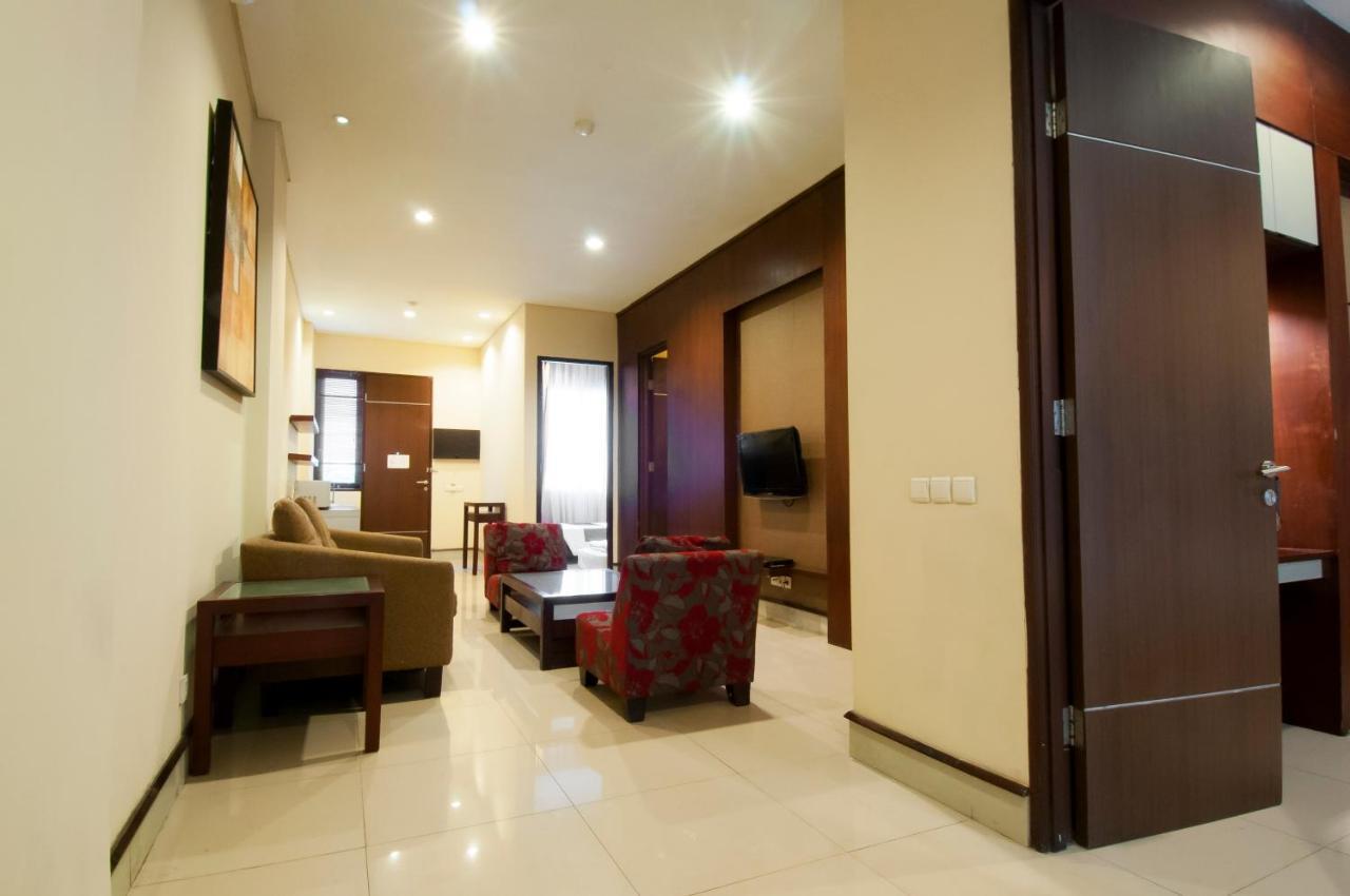 100 Sunset Boutique Hotel 3*