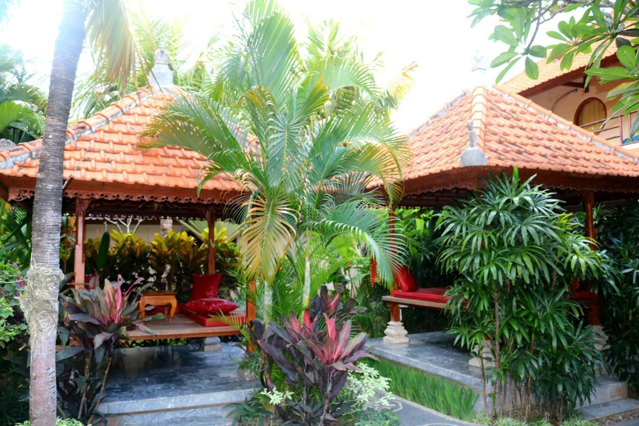 Kusnadi Hotel 3*