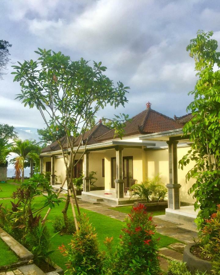 Romeo Beachfront Bingin * Pecatu (Bali)
