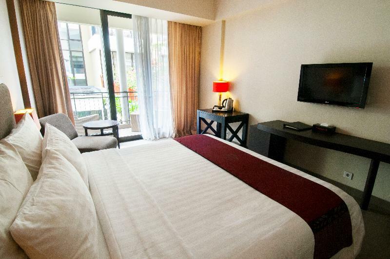 100 Sunset Boutique Hotel 3*