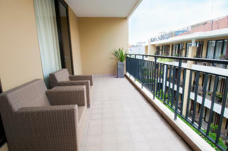 100 Sunset Boutique Hotel
