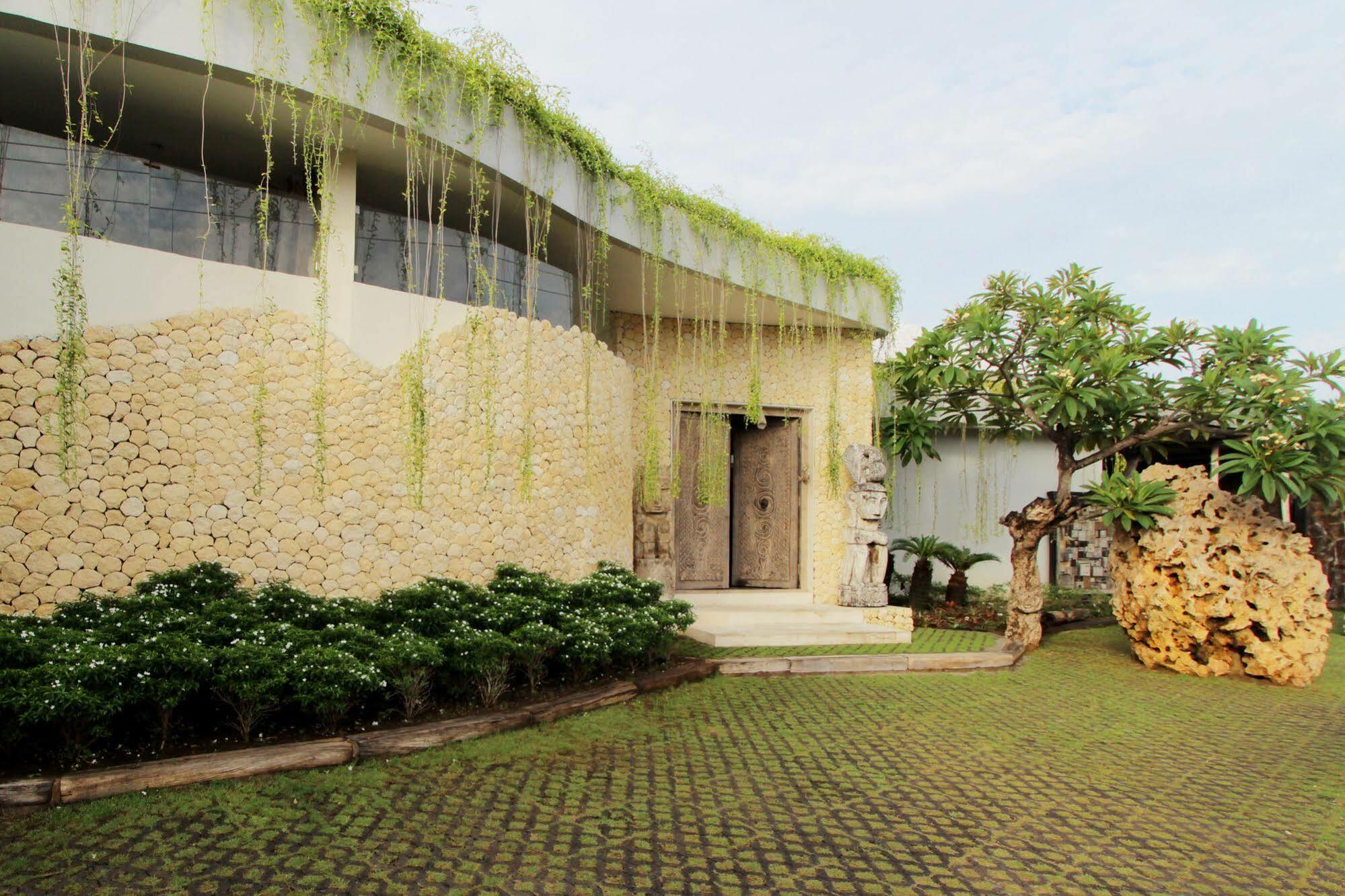 Gahana Bali Seminyak (Bali)