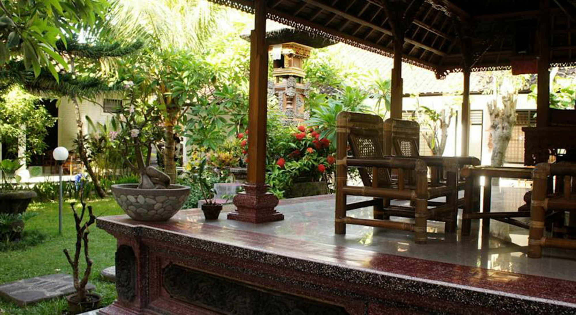 Wisma tamu The Legian Mas 2*