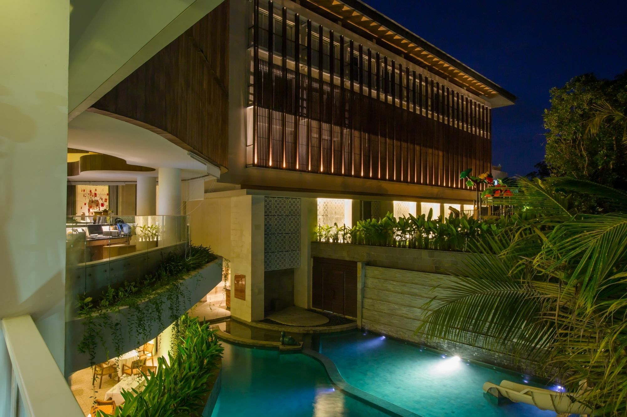 Bali Paragon Hotel 4*