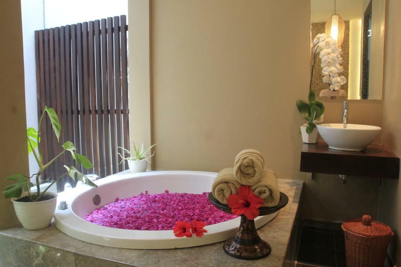 Kokonut Seminyak Resort 4*