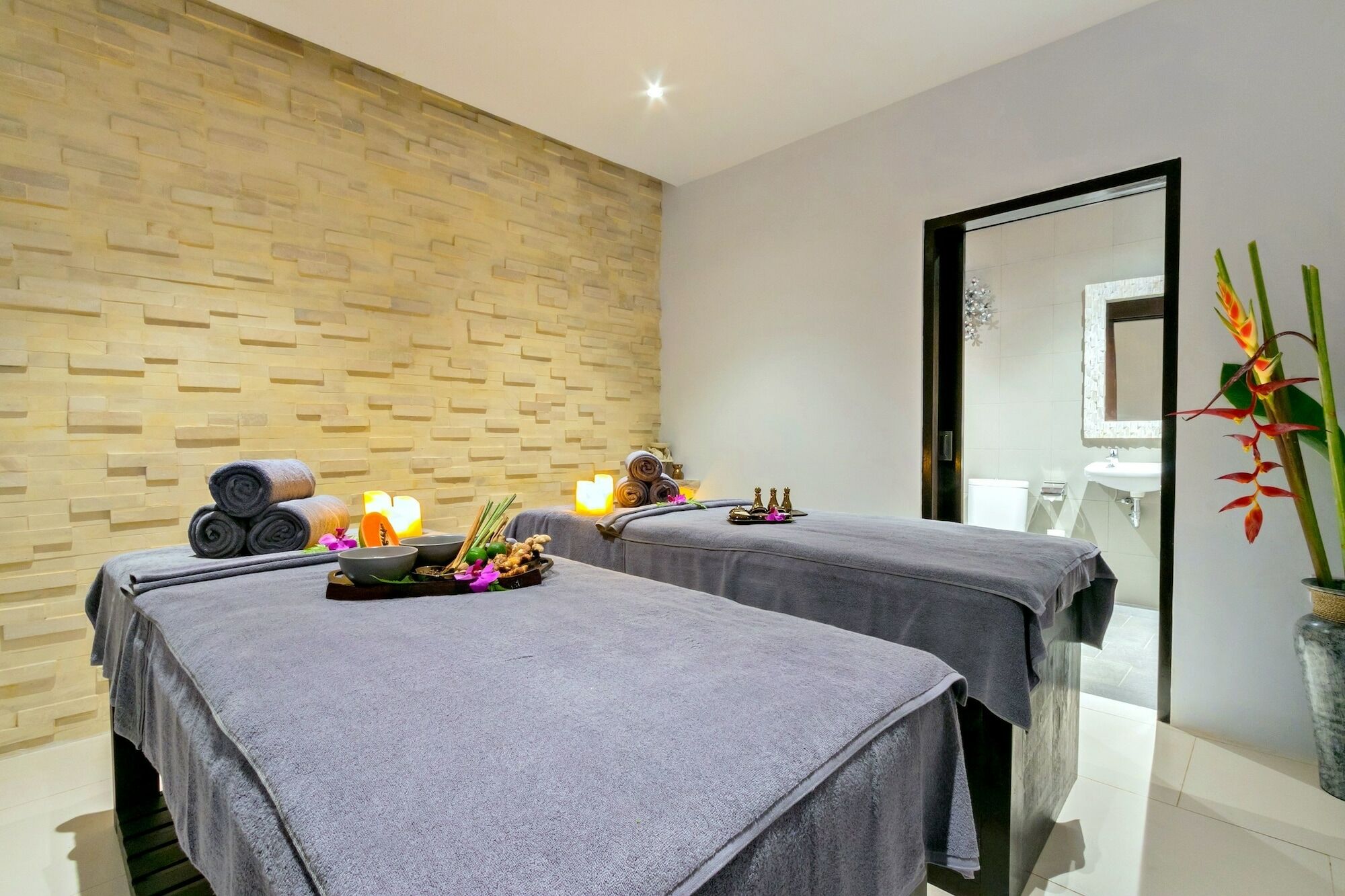 Canvas Escape Hotel 4*