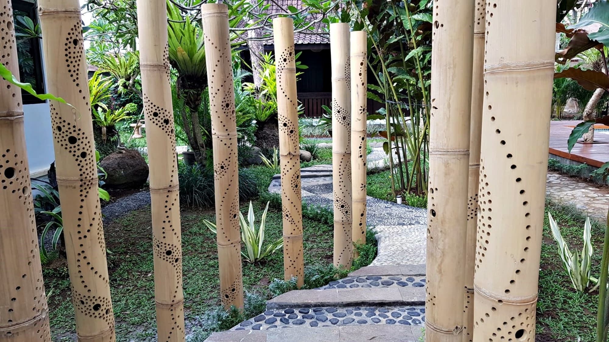 Hotel Canvas Escape