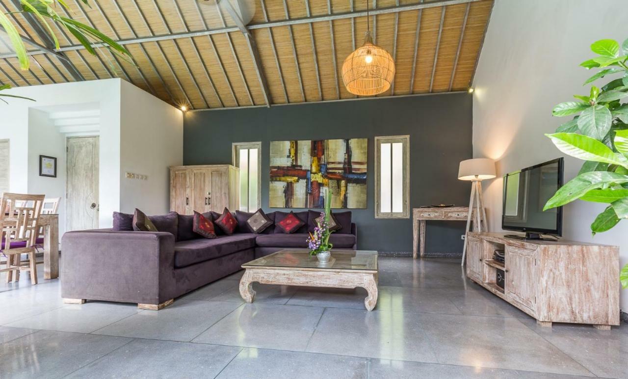 Nuri Merah 1 Villa